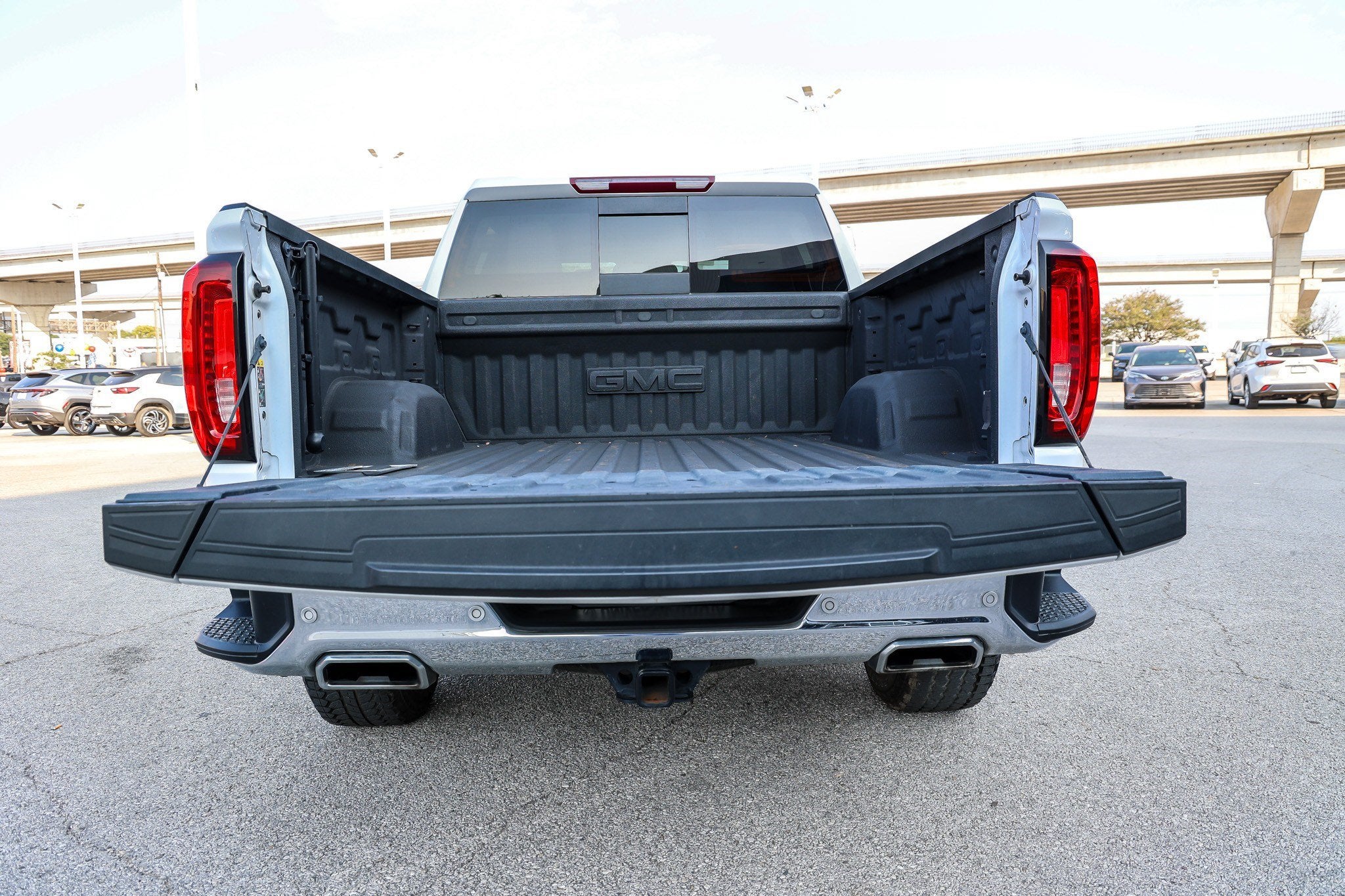 2024 GMC Sierra SLT