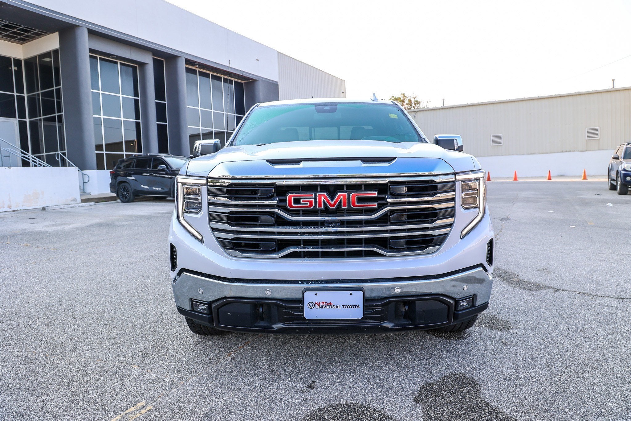 2024 GMC Sierra SLT
