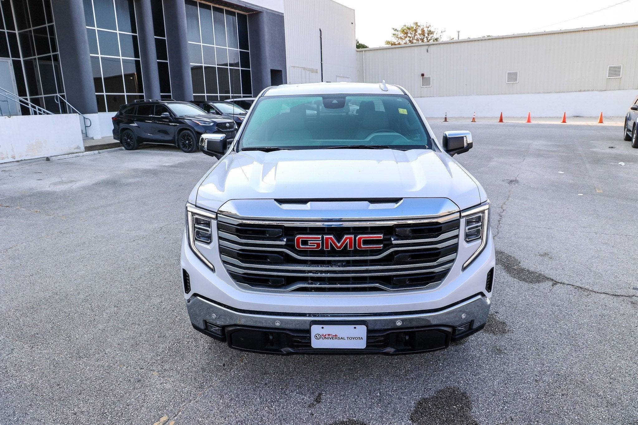 2024 GMC Sierra SLT