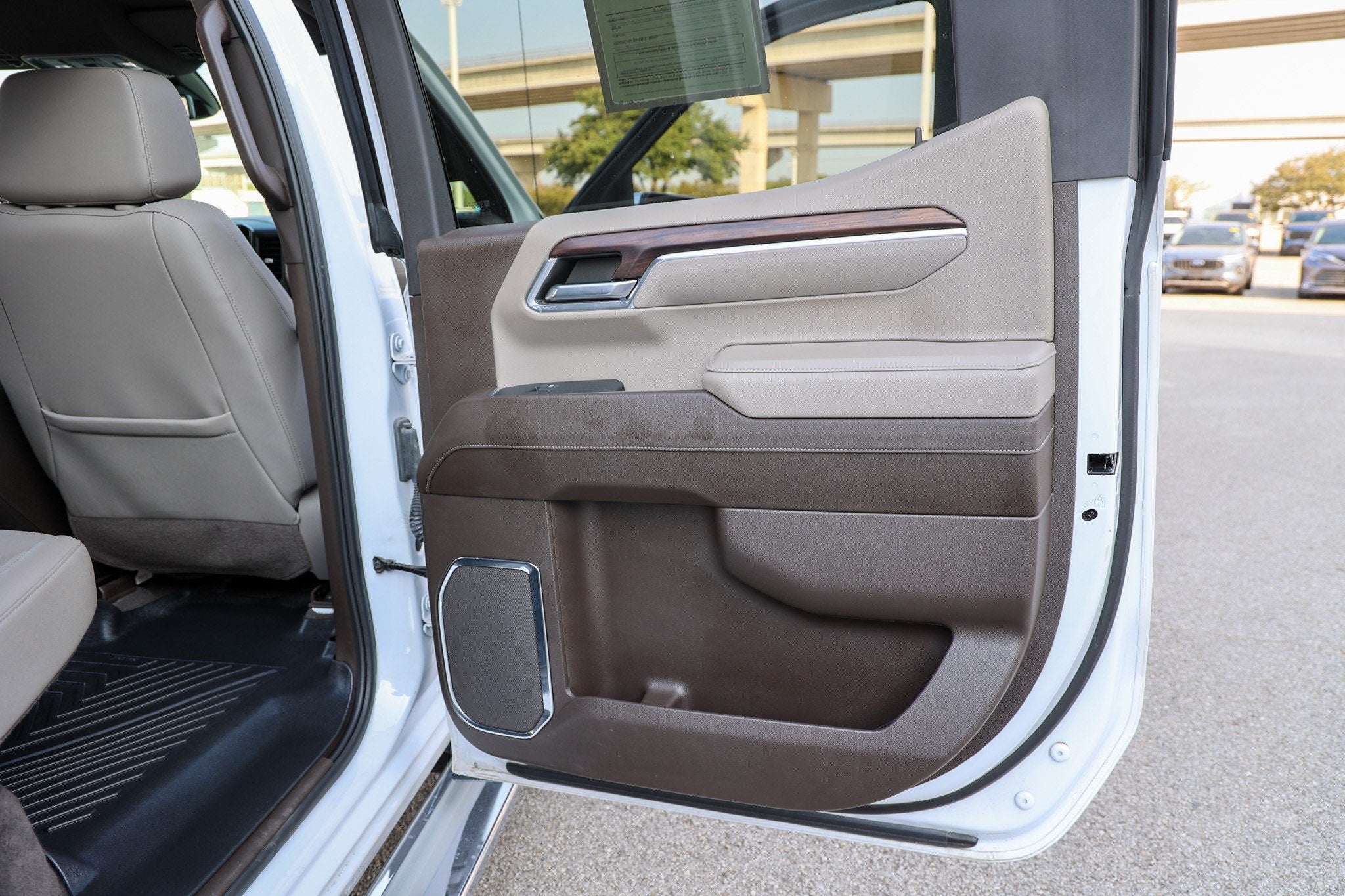 2024 GMC Sierra SLT