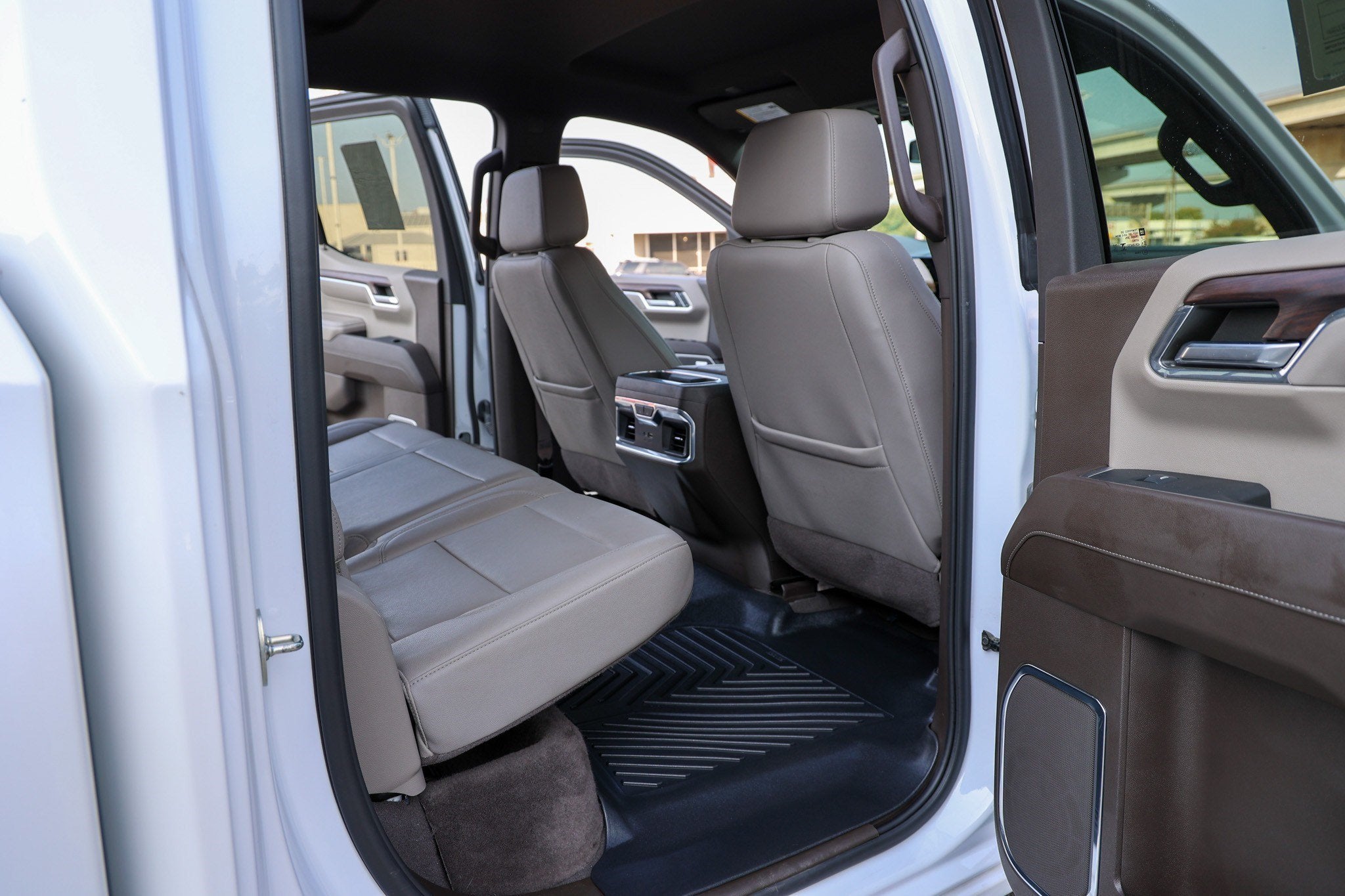 2024 GMC Sierra SLT