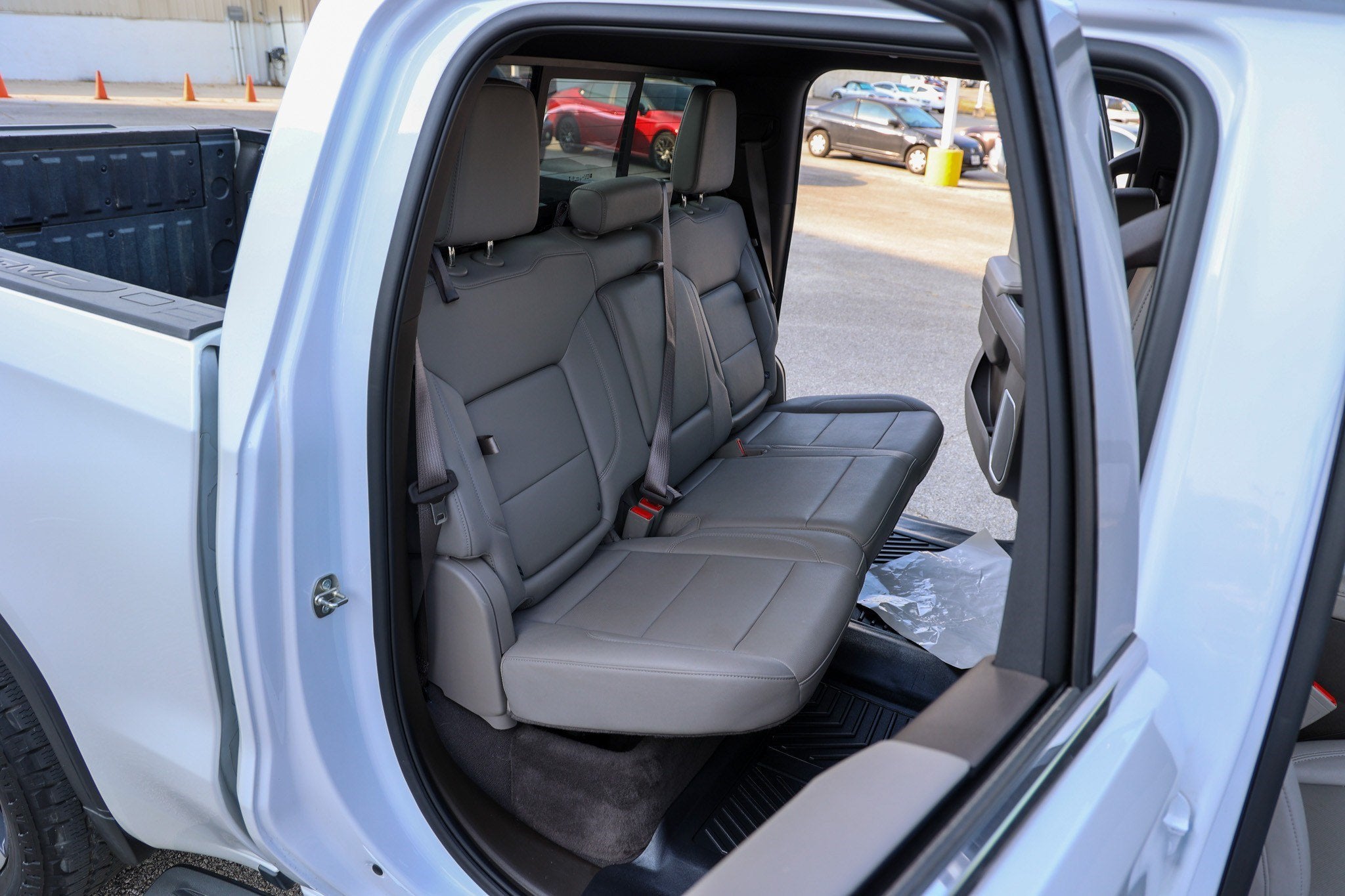2024 GMC Sierra SLT