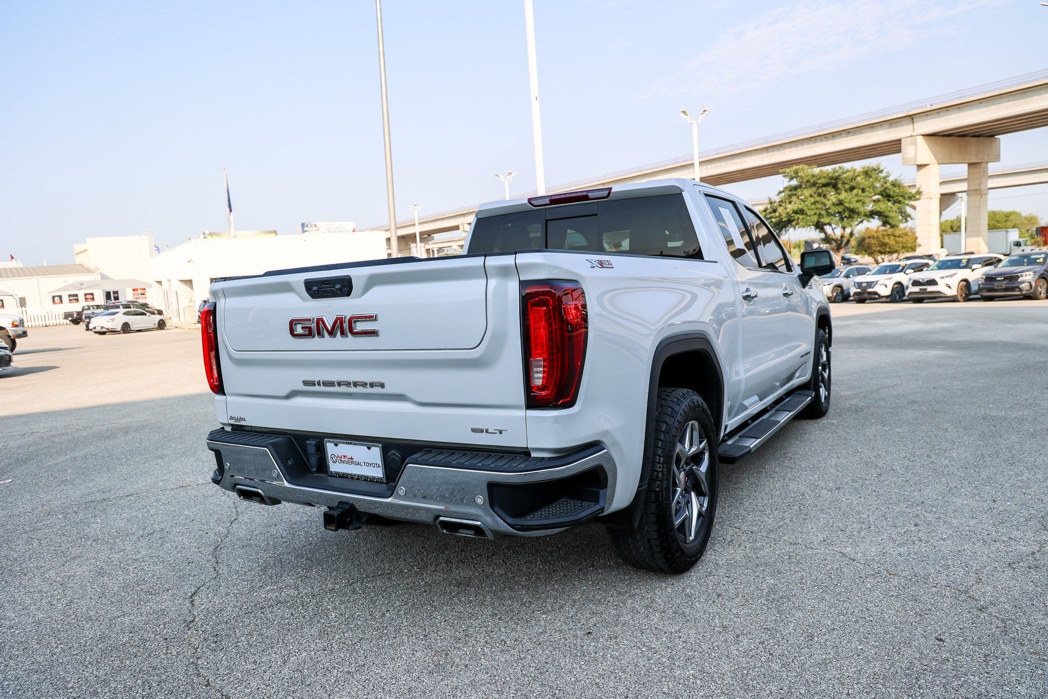 2024 GMC Sierra SLT