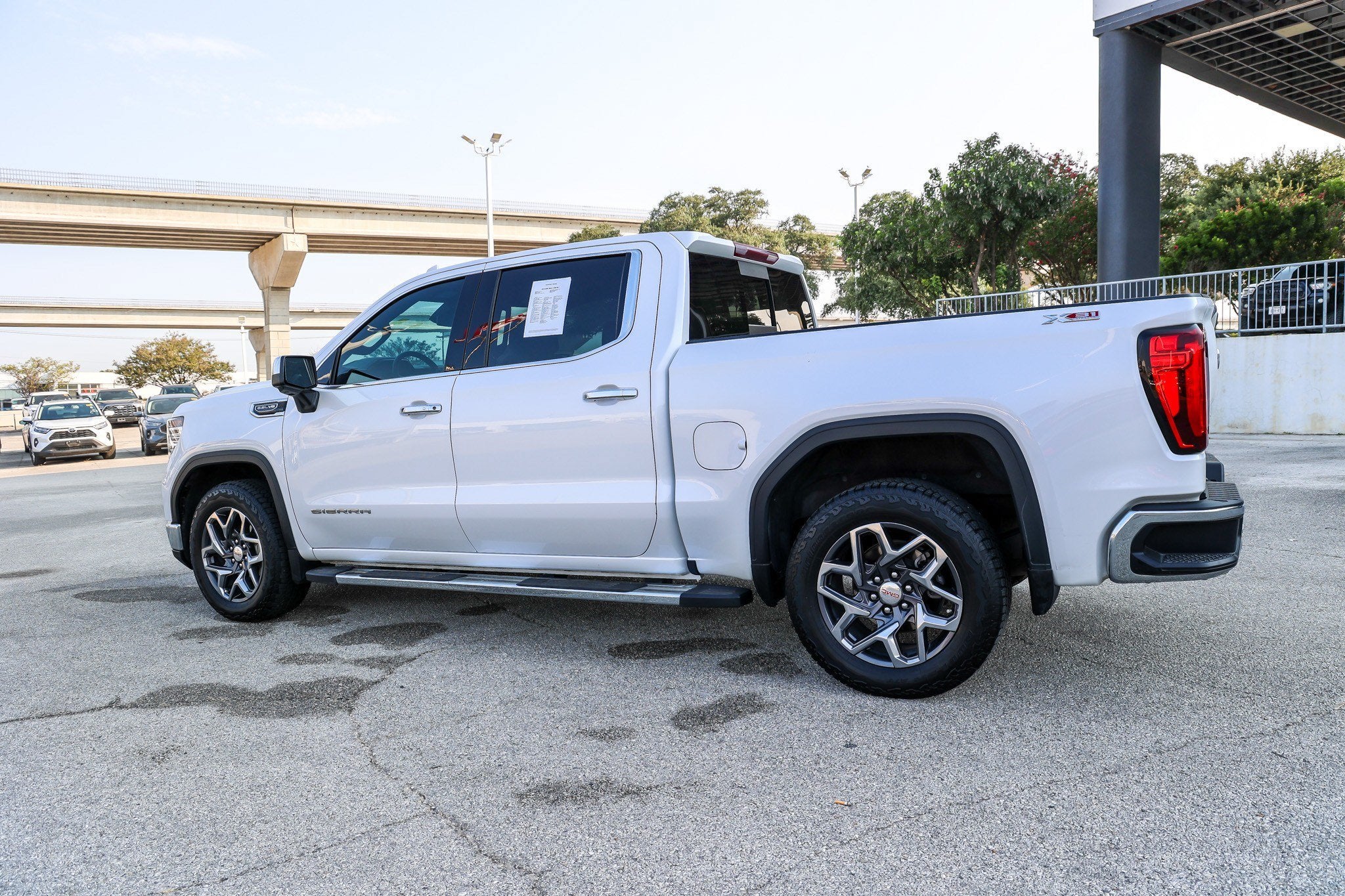 2024 GMC Sierra SLT