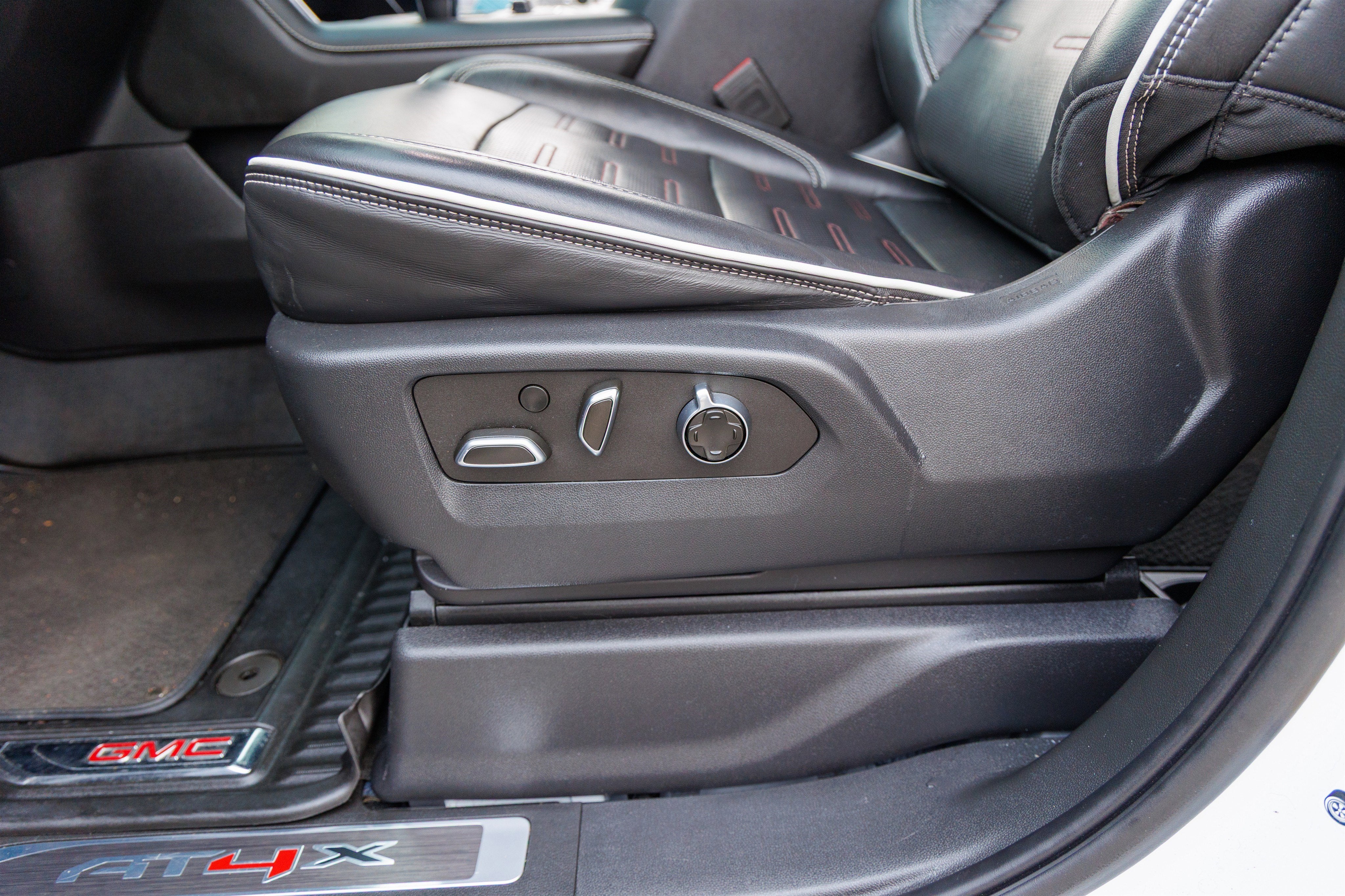 2023 GMC Sierra AT4X