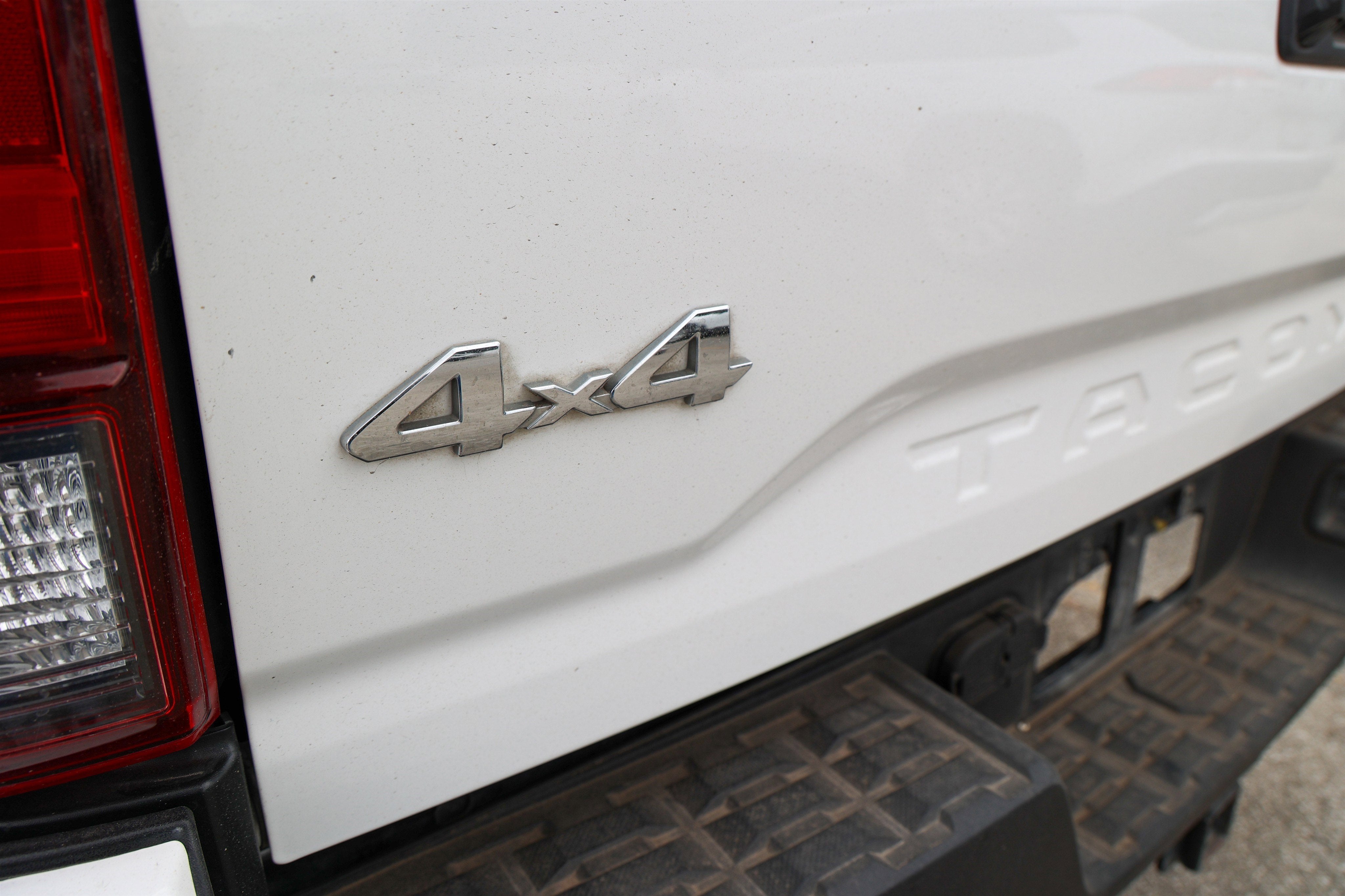 2020 Toyota TACOMA SR5 SR