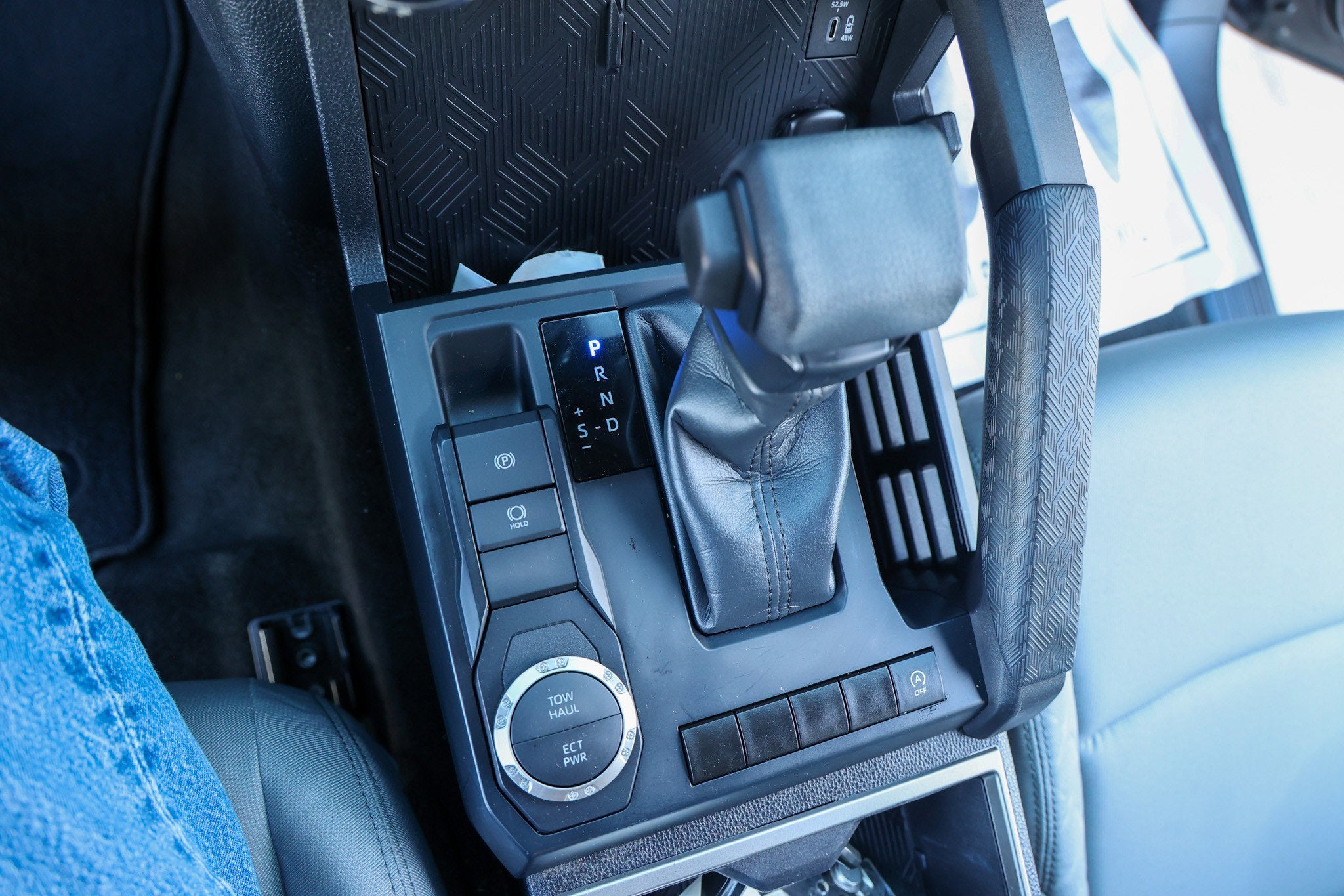 2024 Toyota TACOMA SR5 SR5