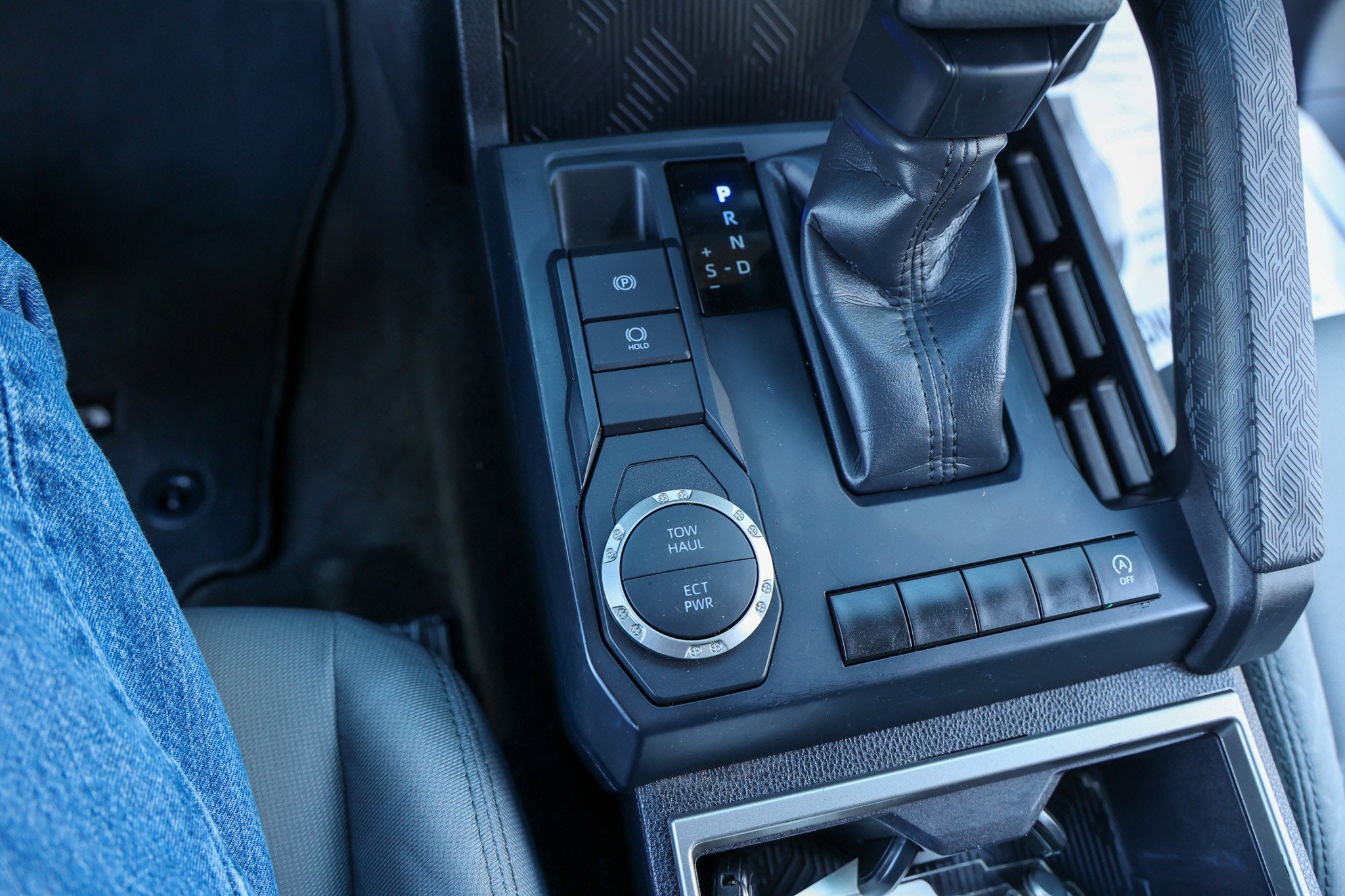 2024 Toyota TACOMA SR5 SR5