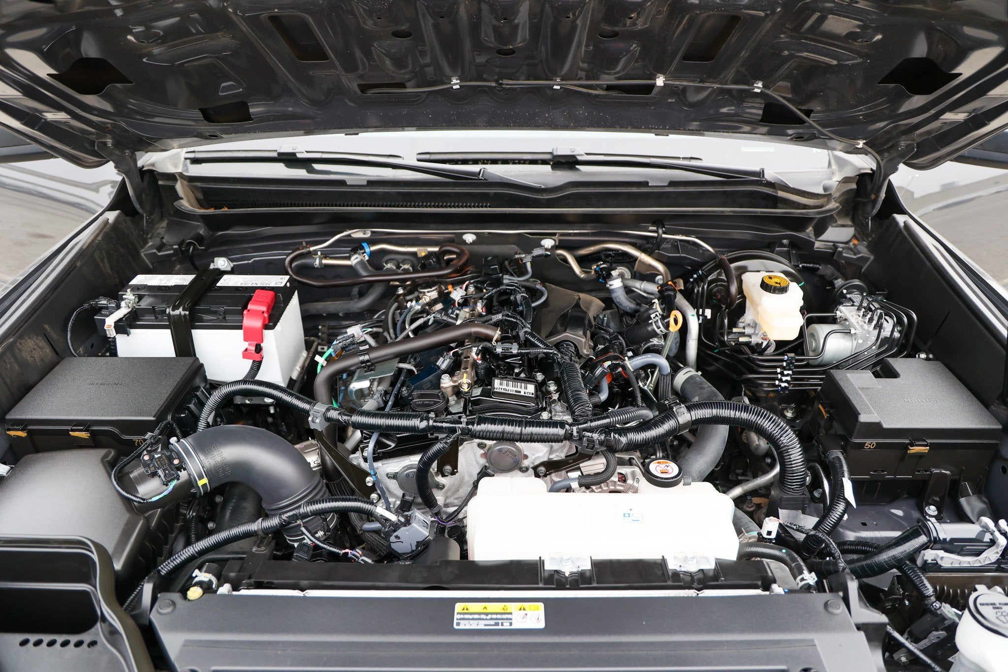 2025 Toyota TACOMA SR5 SR5