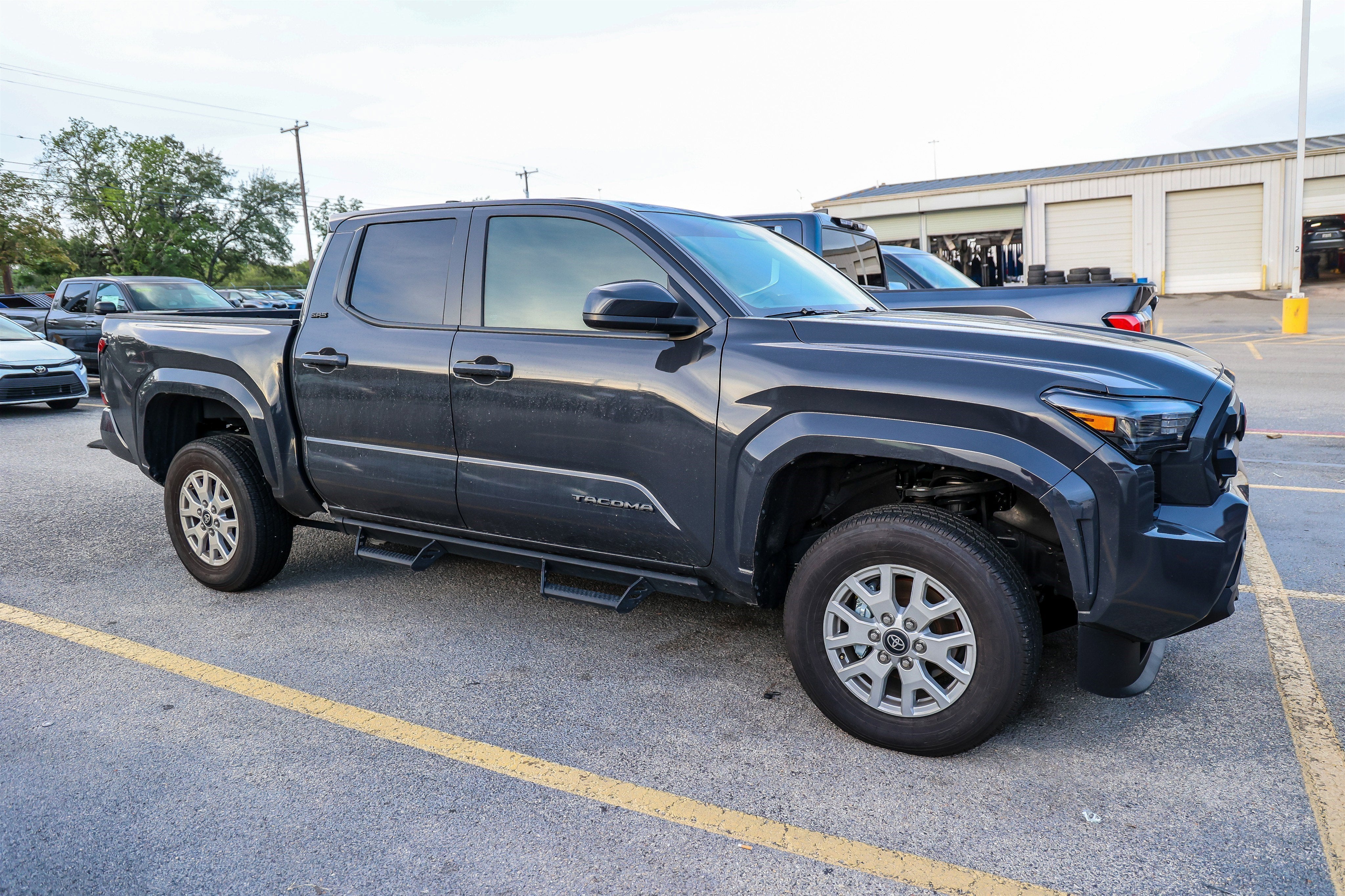2025 Toyota TACOMA SR5 SR5