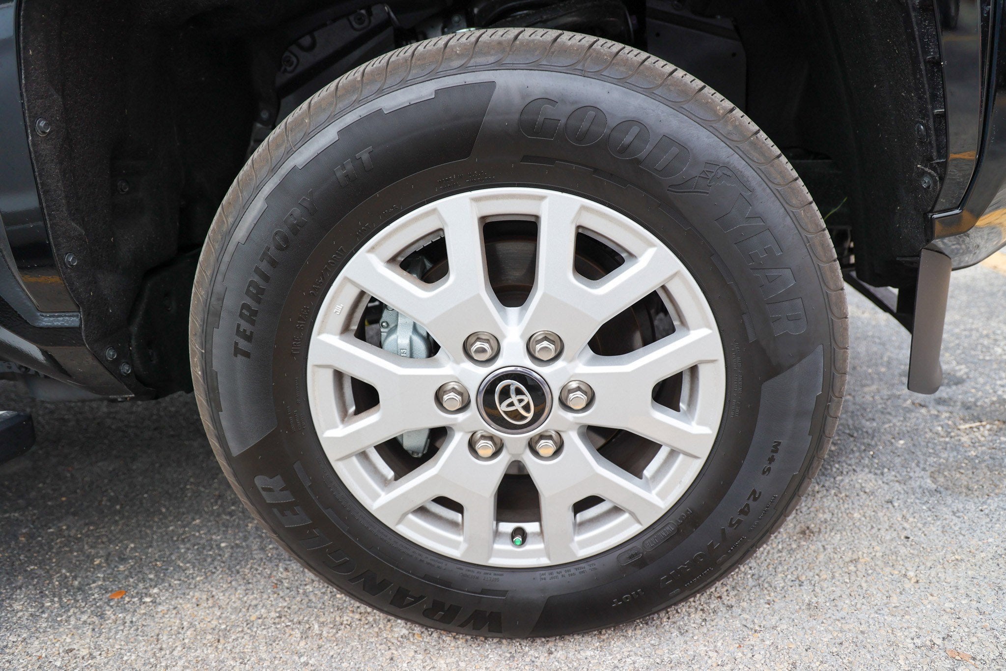 2025 Toyota TACOMA SR5 SR5