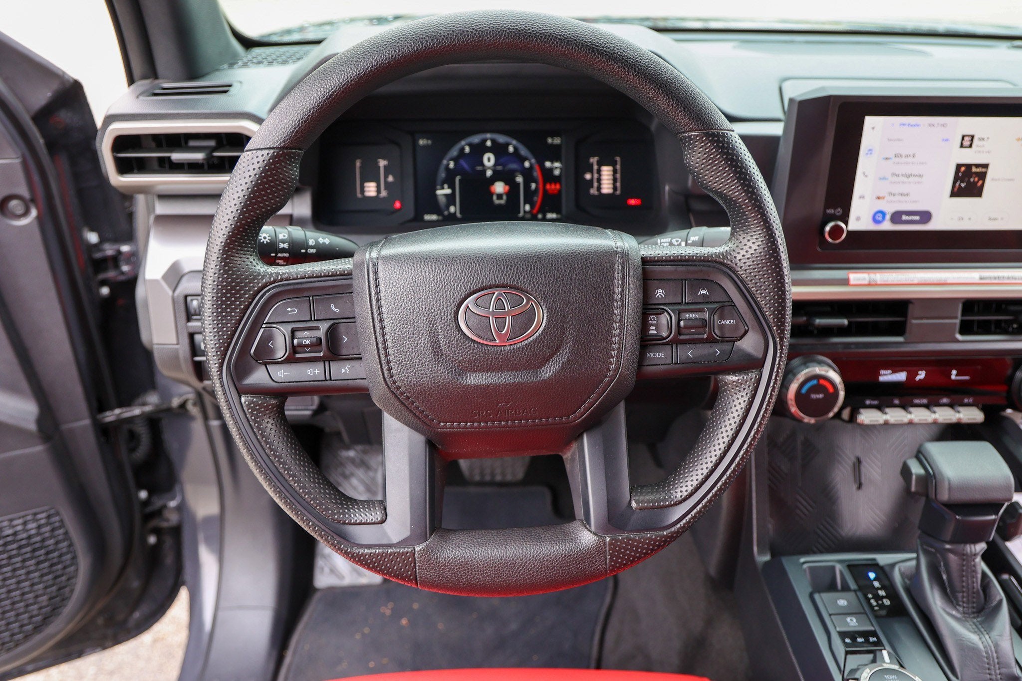 2025 Toyota TACOMA SR5 SR5