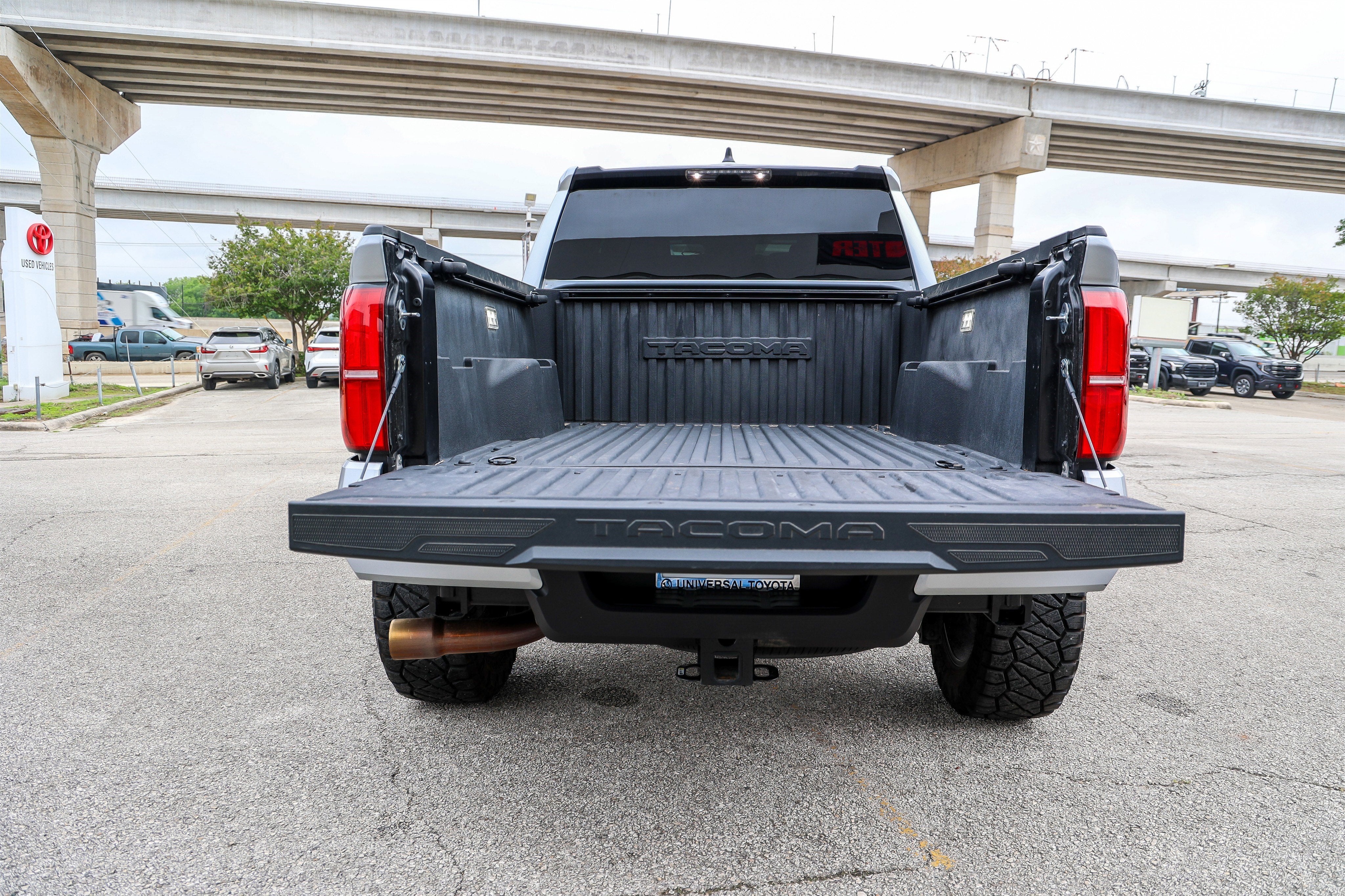 2025 Toyota TACOMA SR5 SR5