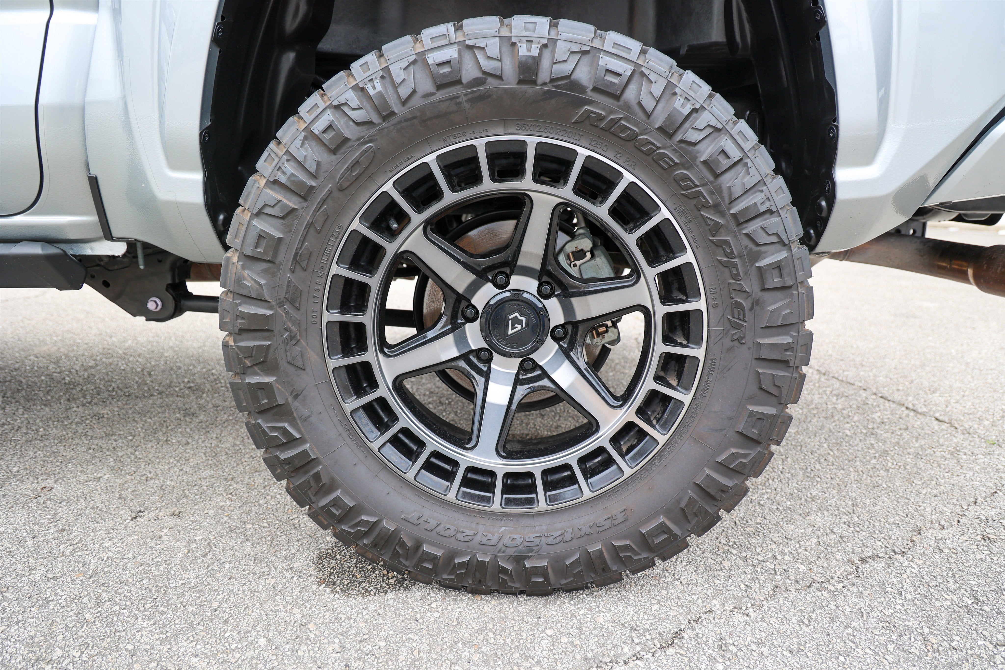 2025 Toyota TACOMA SR5 SR5