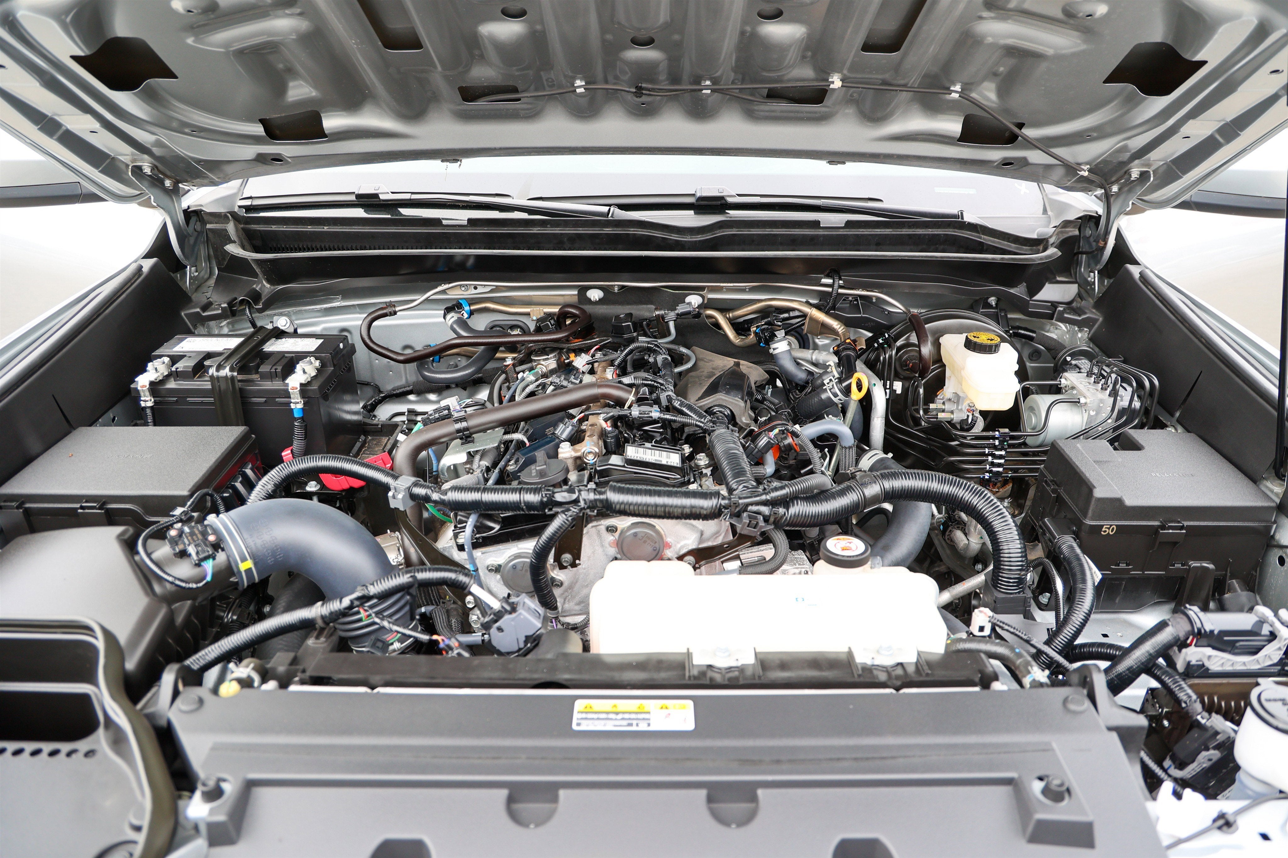 2025 Toyota TACOMA SR5 SR5