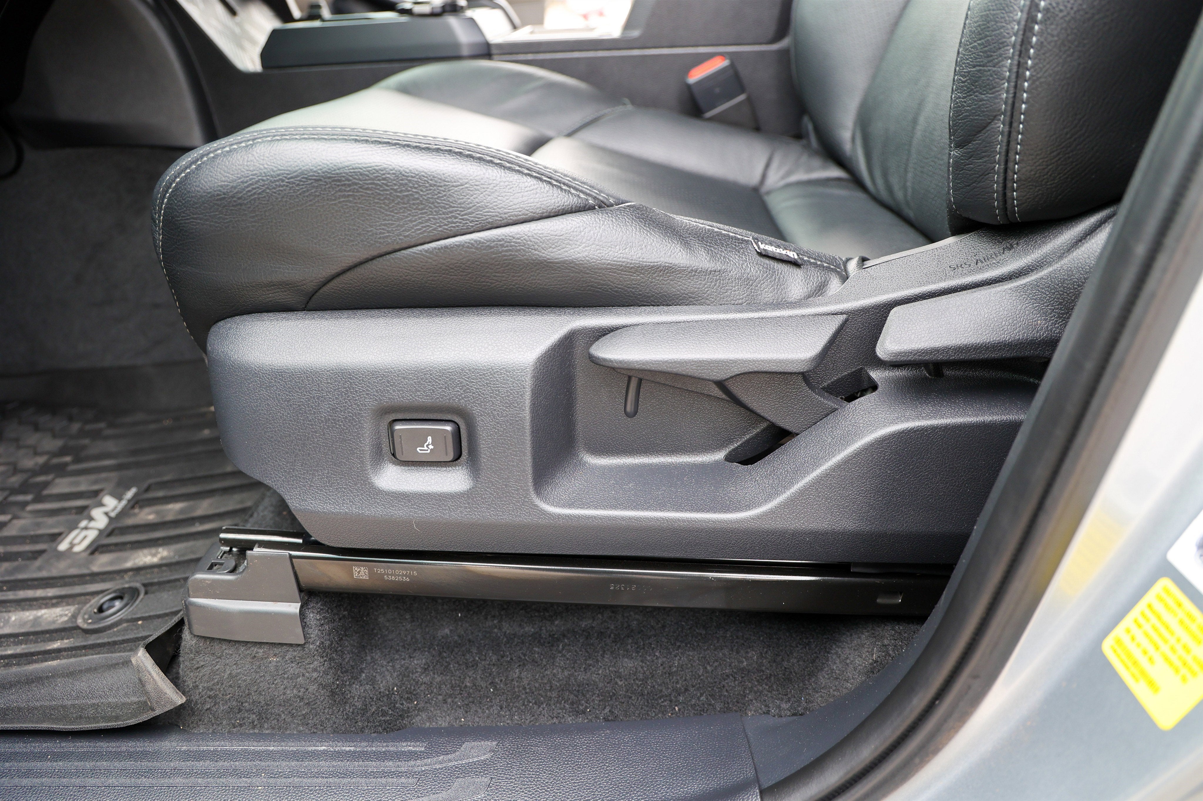 2025 Toyota TACOMA SR5 SR5