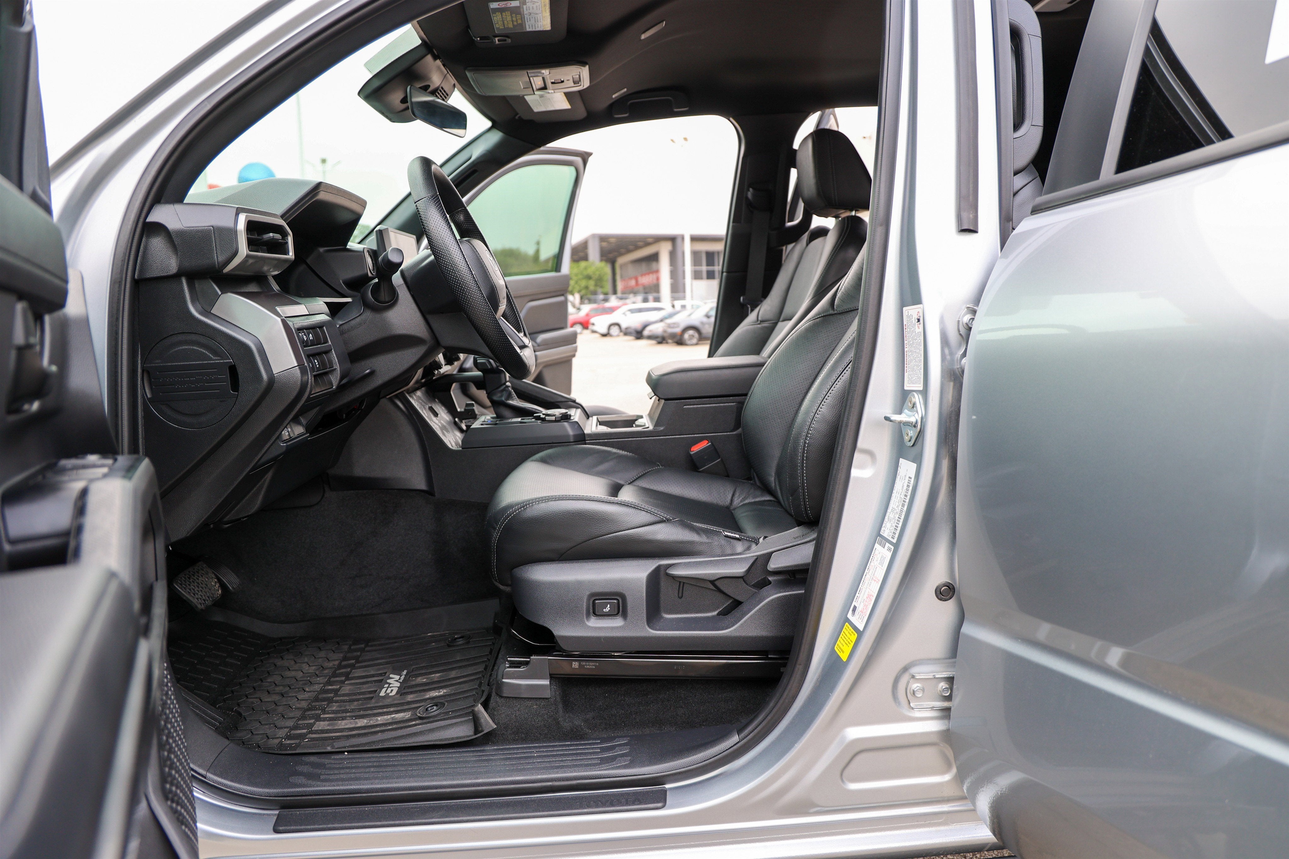 2025 Toyota TACOMA SR5 SR5