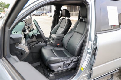 2025 Toyota TACOMA SR5 SR5