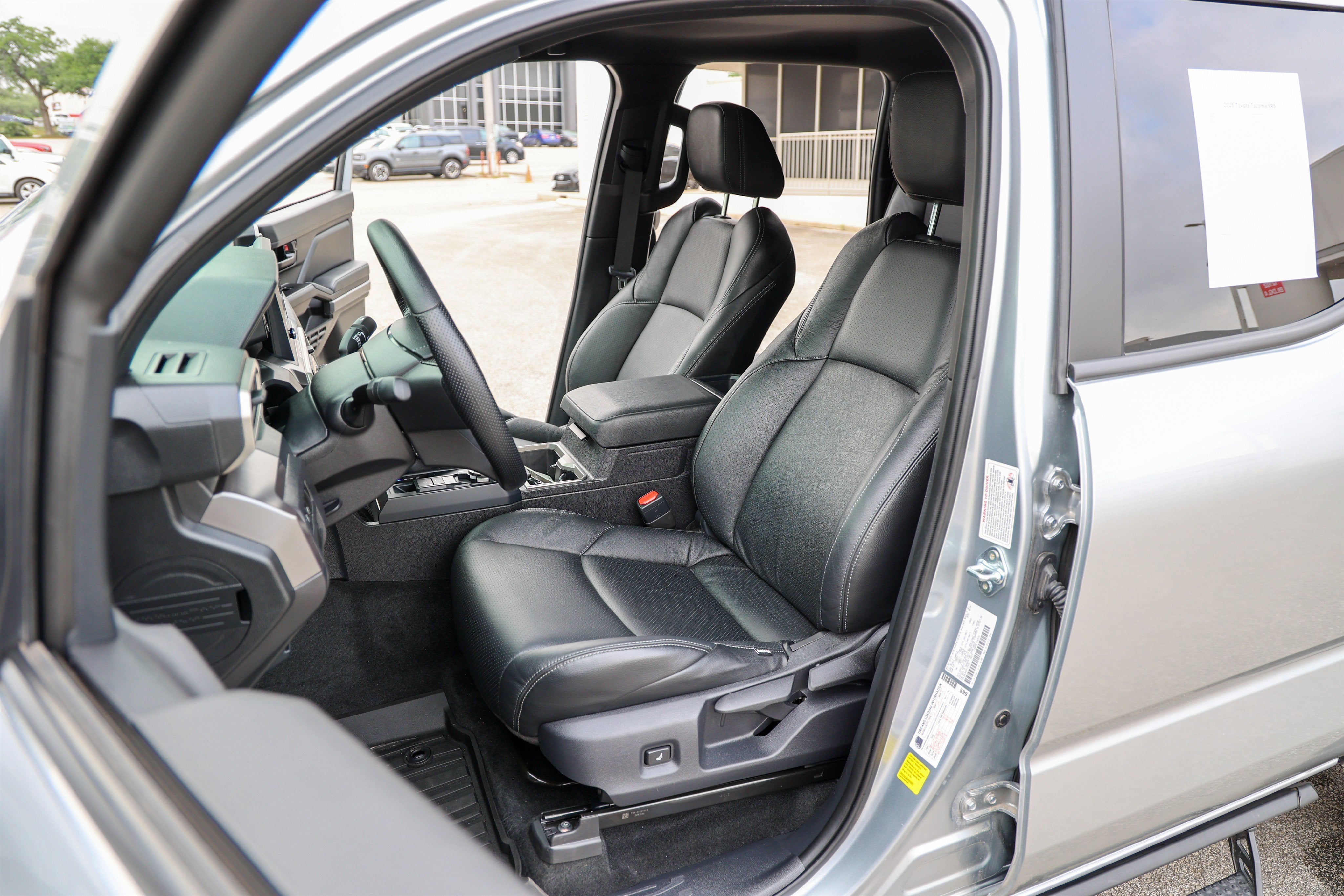 2025 Toyota TACOMA SR5 SR5