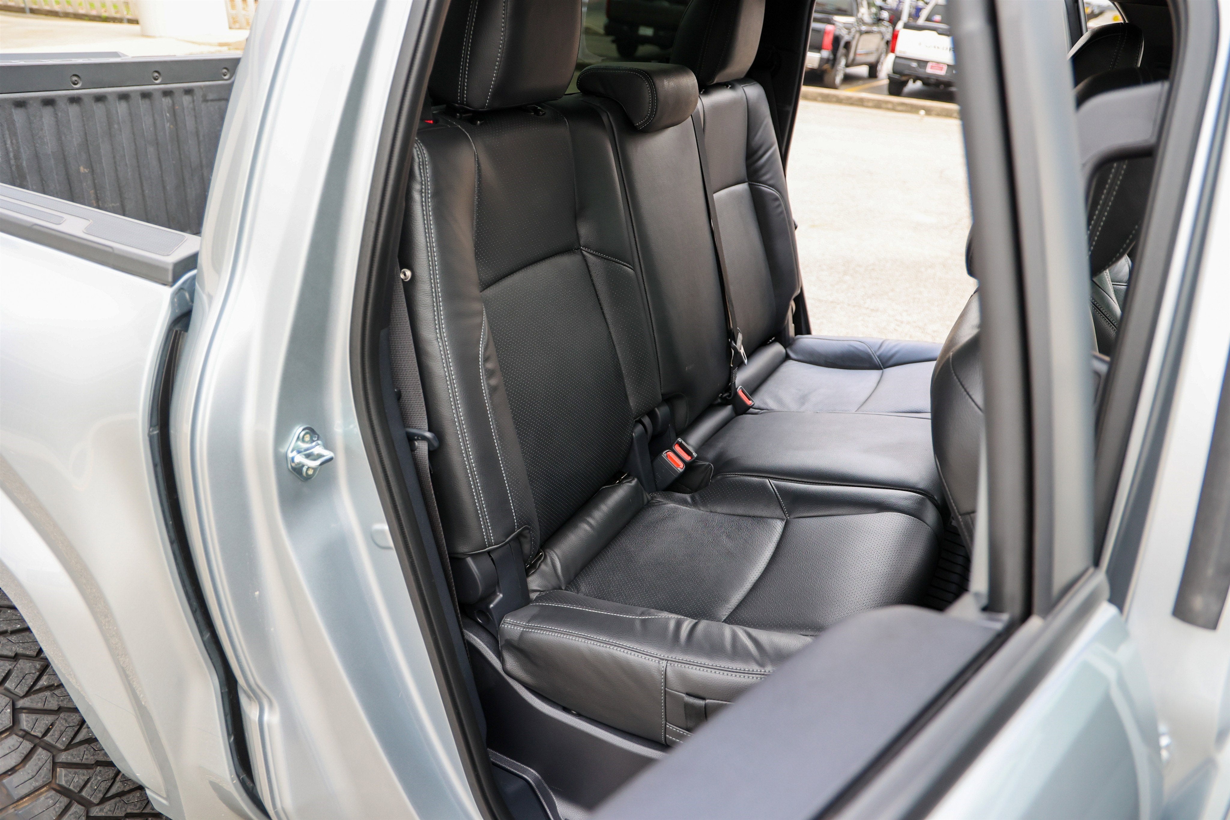 2025 Toyota TACOMA SR5 SR5