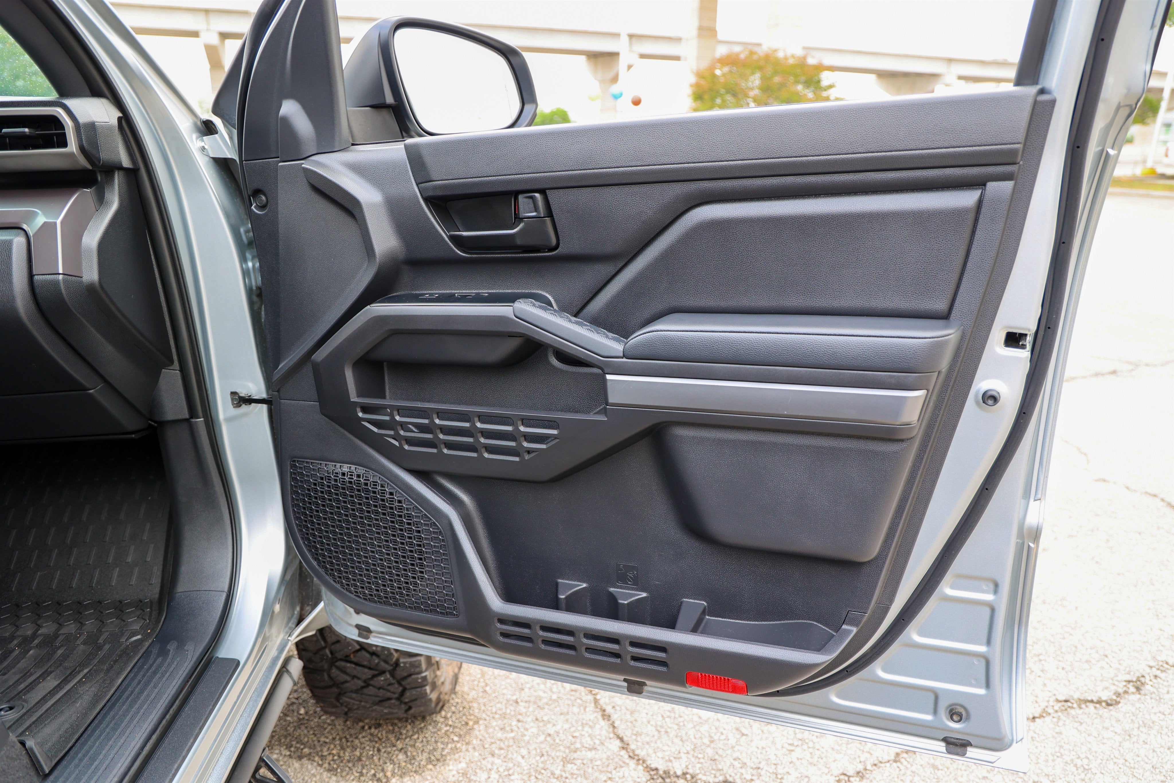 2025 Toyota TACOMA SR5 SR5