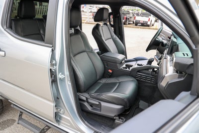 2025 Toyota TACOMA SR5 SR5