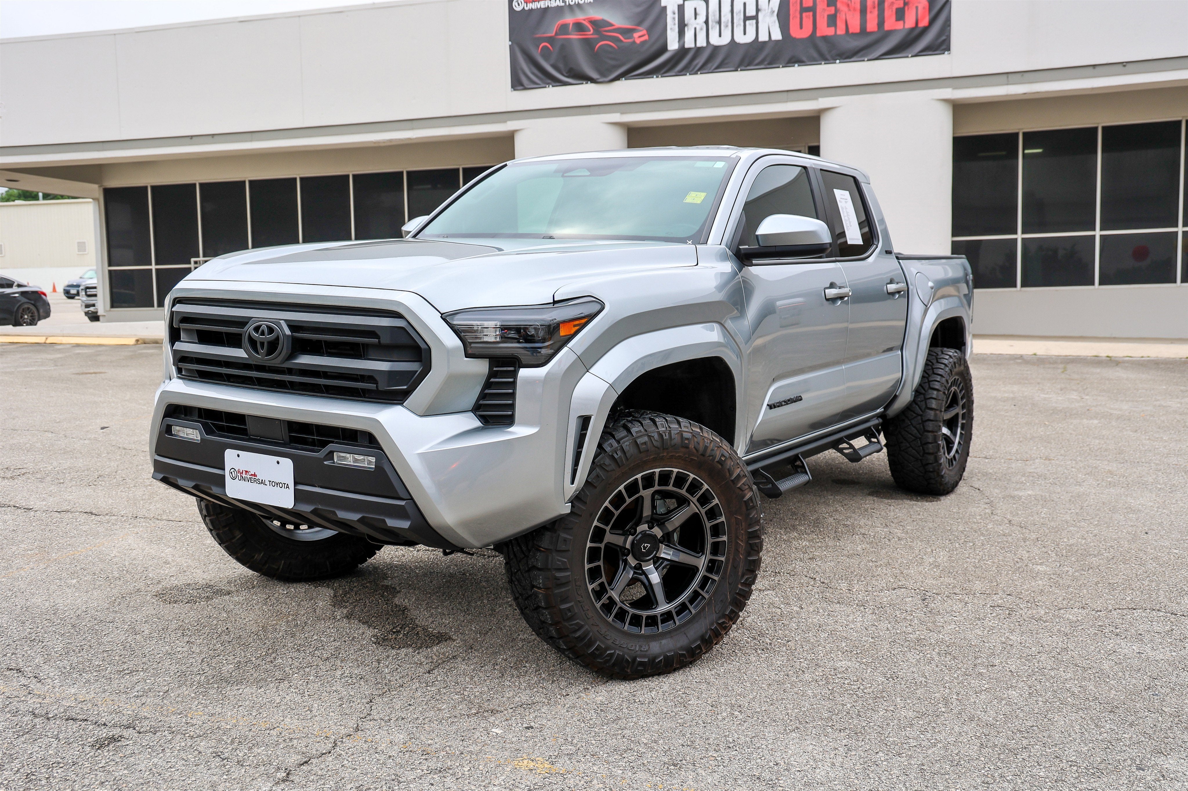 2025 Toyota TACOMA SR5 SR5