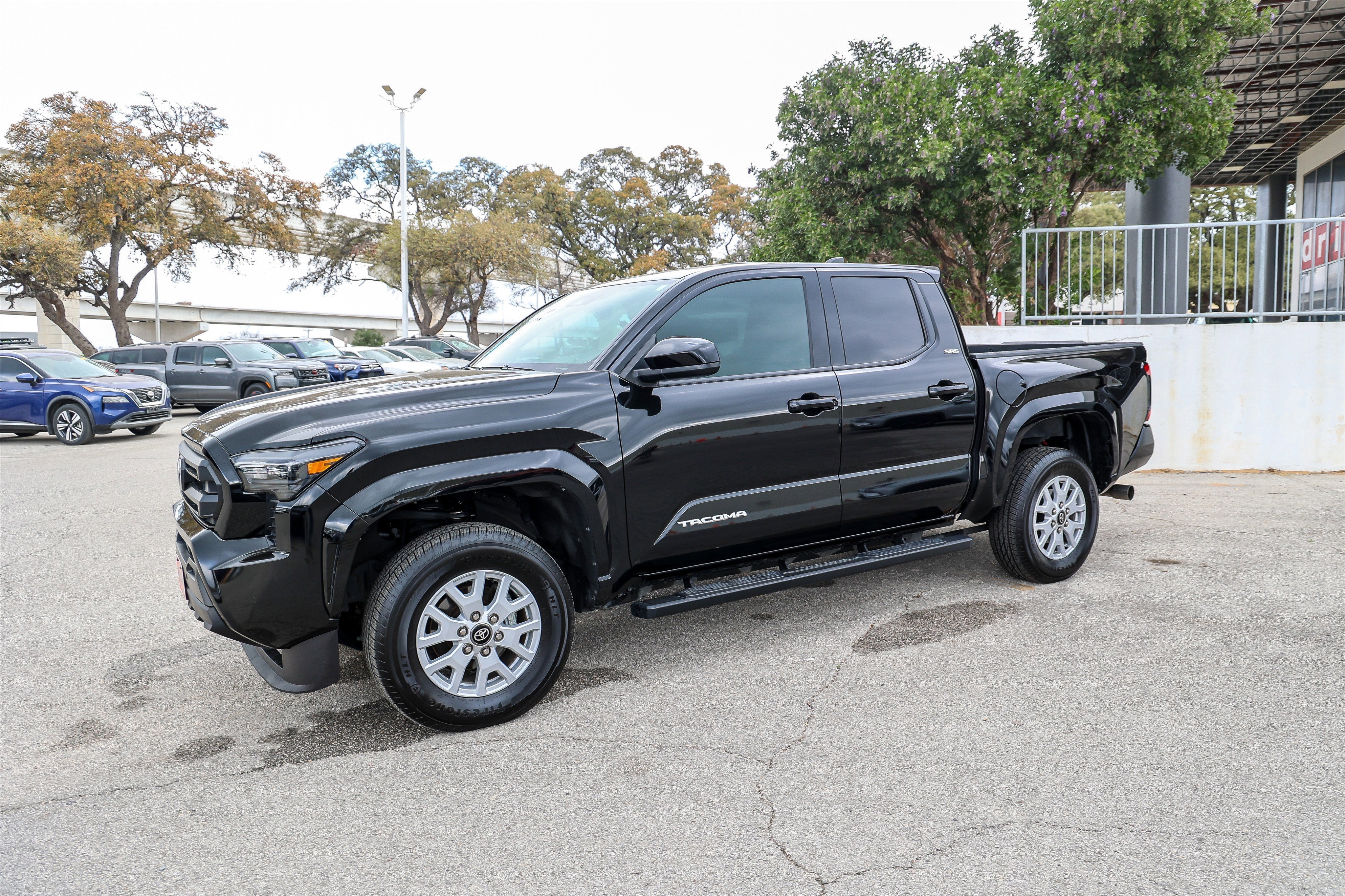 2025 Toyota TACOMA SR5 SR5