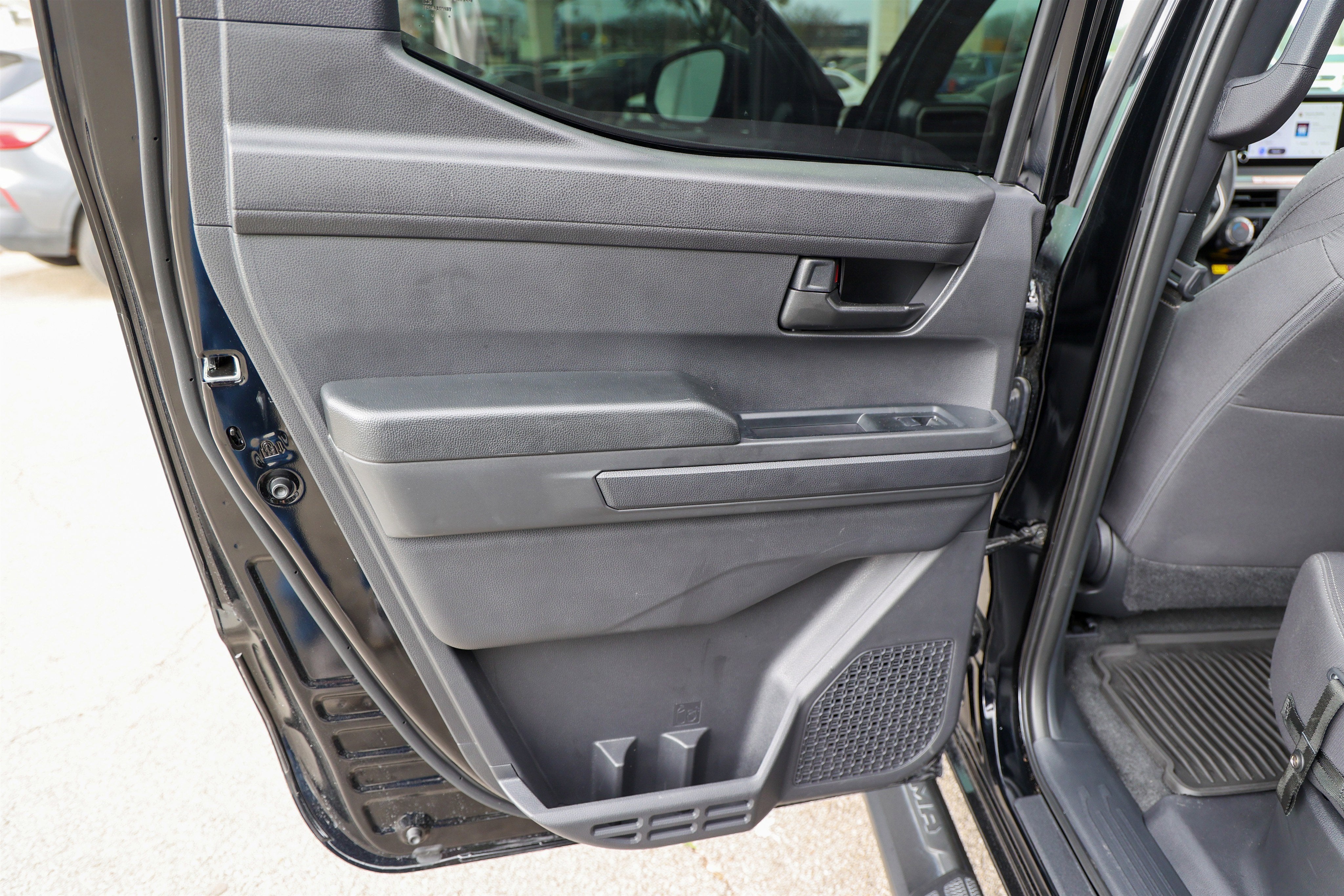 2025 Toyota TACOMA SR5 SR5