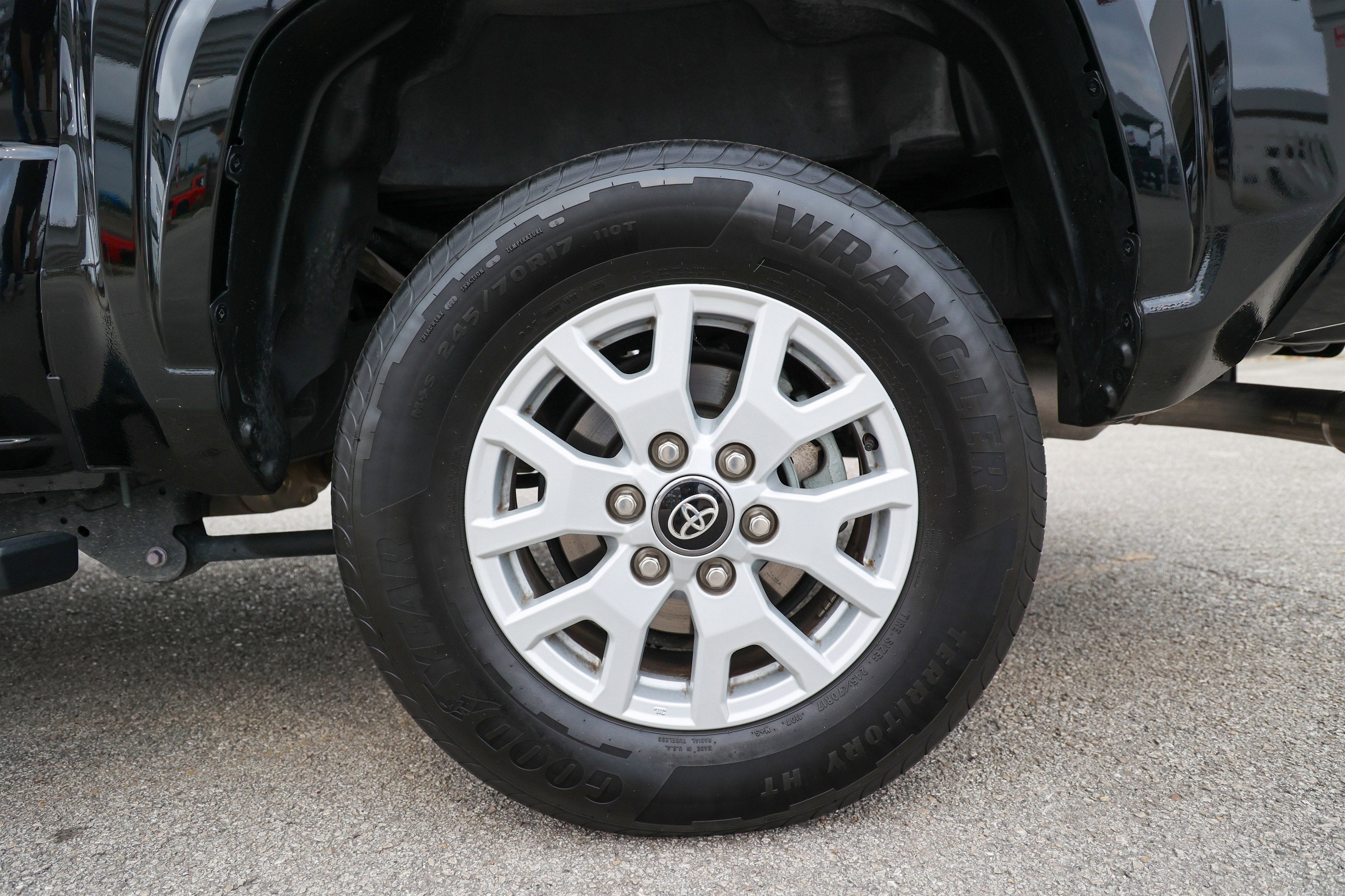 2025 Toyota TACOMA SR5 SR5