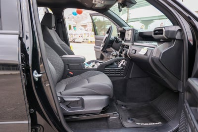 2025 Toyota TACOMA SR5 SR5