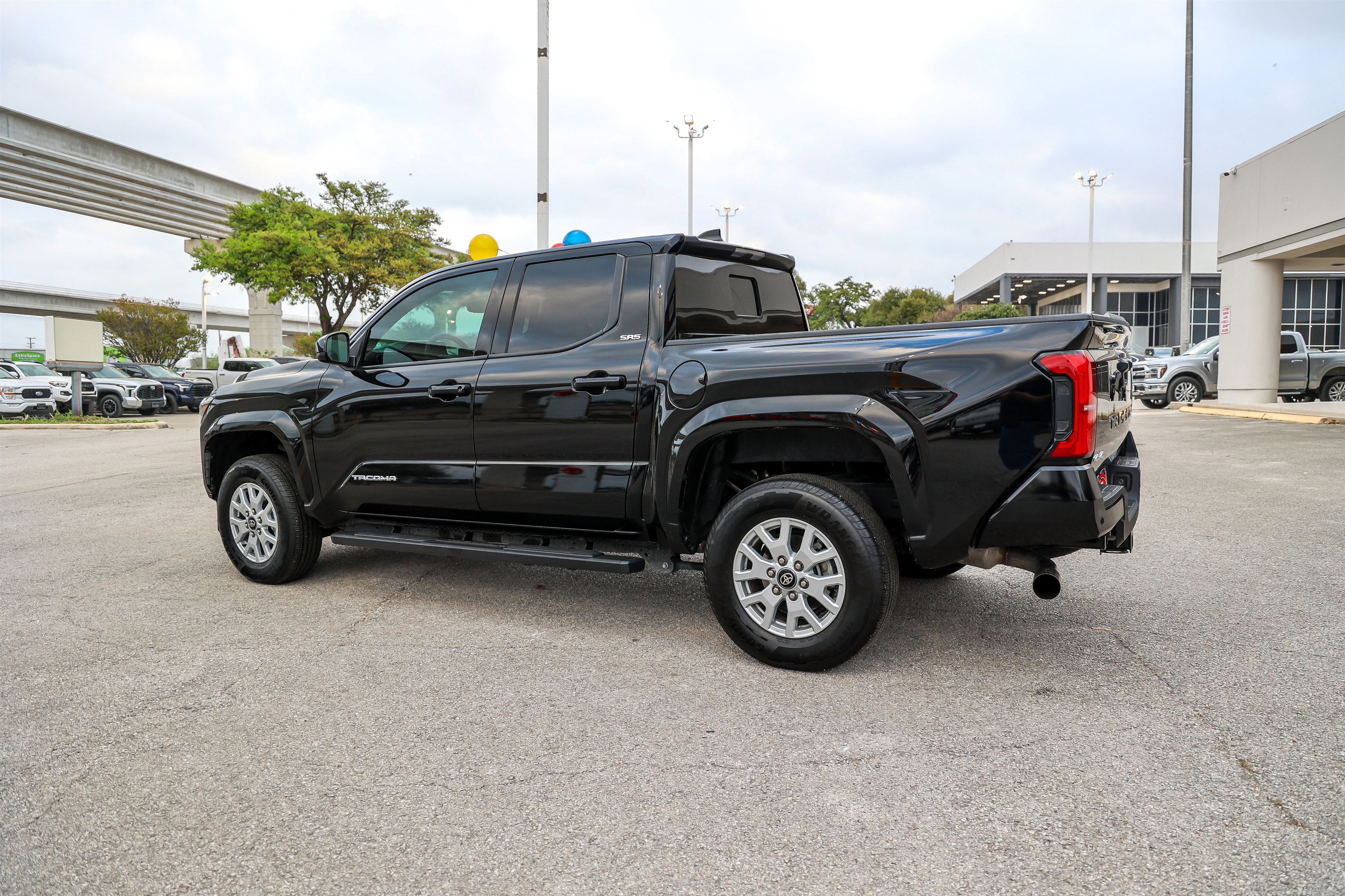 2025 Toyota TACOMA SR5 SR5