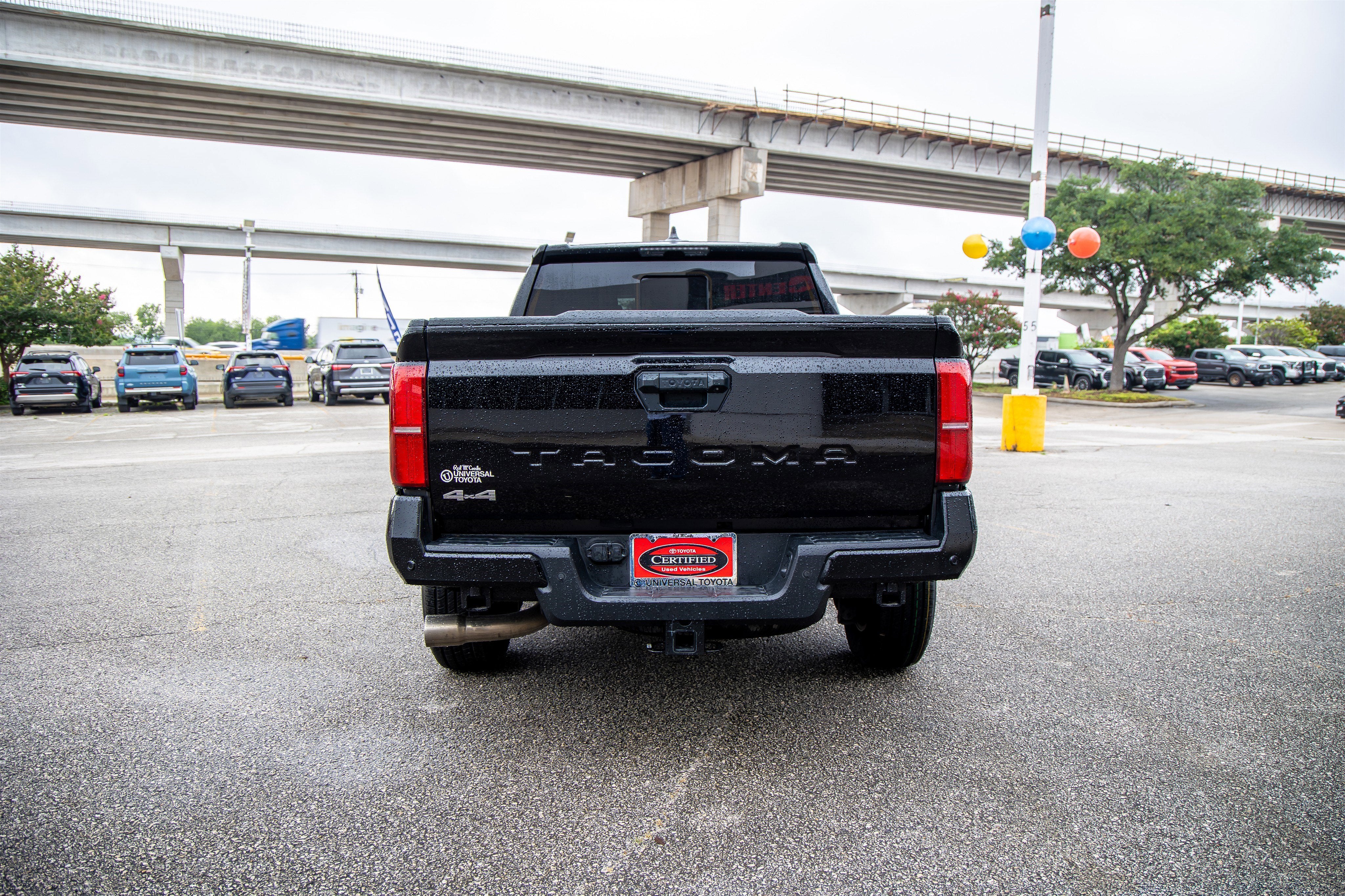 2025 Toyota TACOMA SR5 SR5