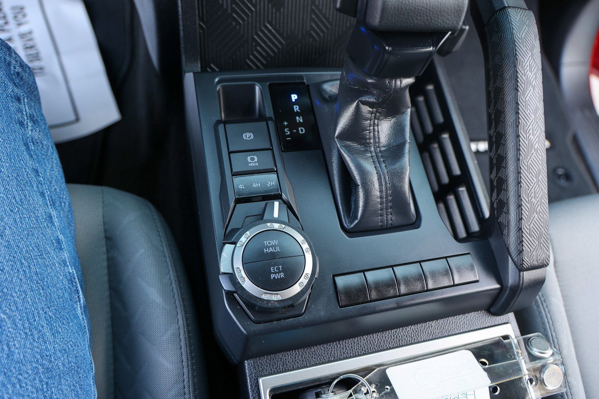 2025 Toyota TACOMA SR5 SR5