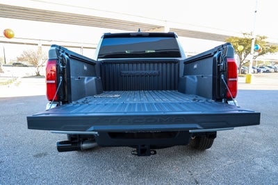 2025 Toyota TACOMA SR5 SR5