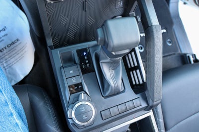 2025 Toyota TACOMA SR5 SR5