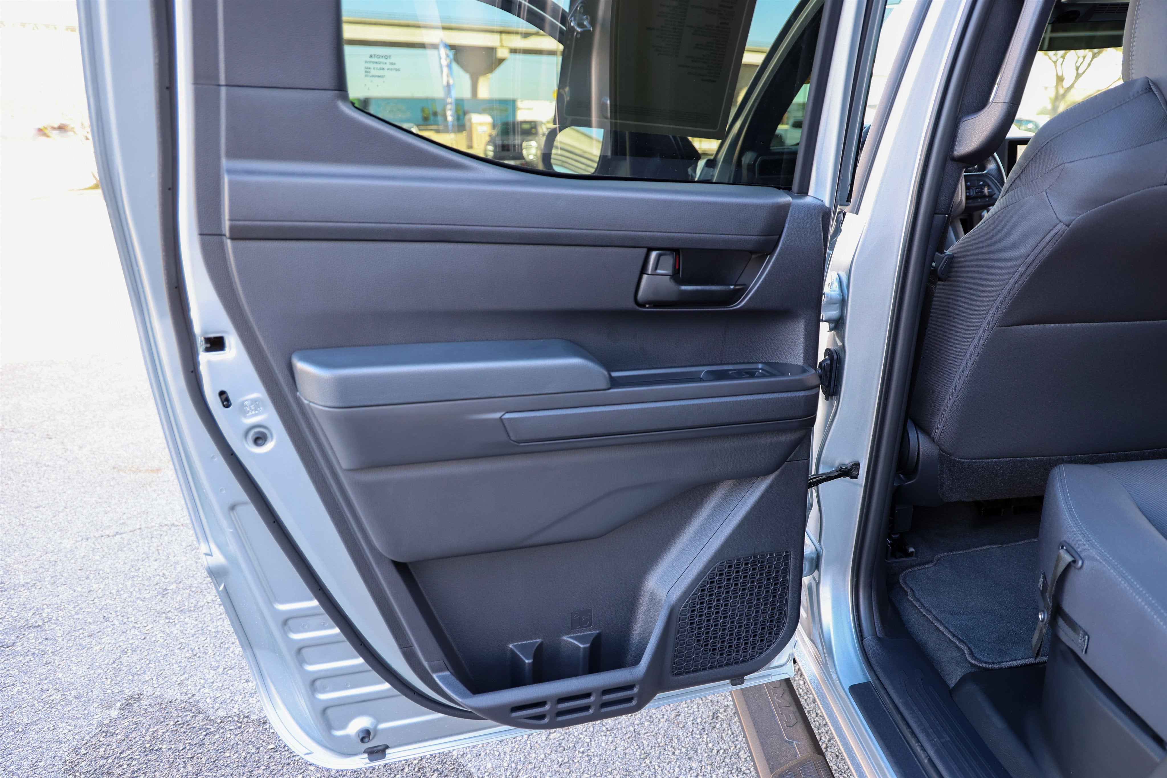 2025 Toyota TACOMA SR5 SR5