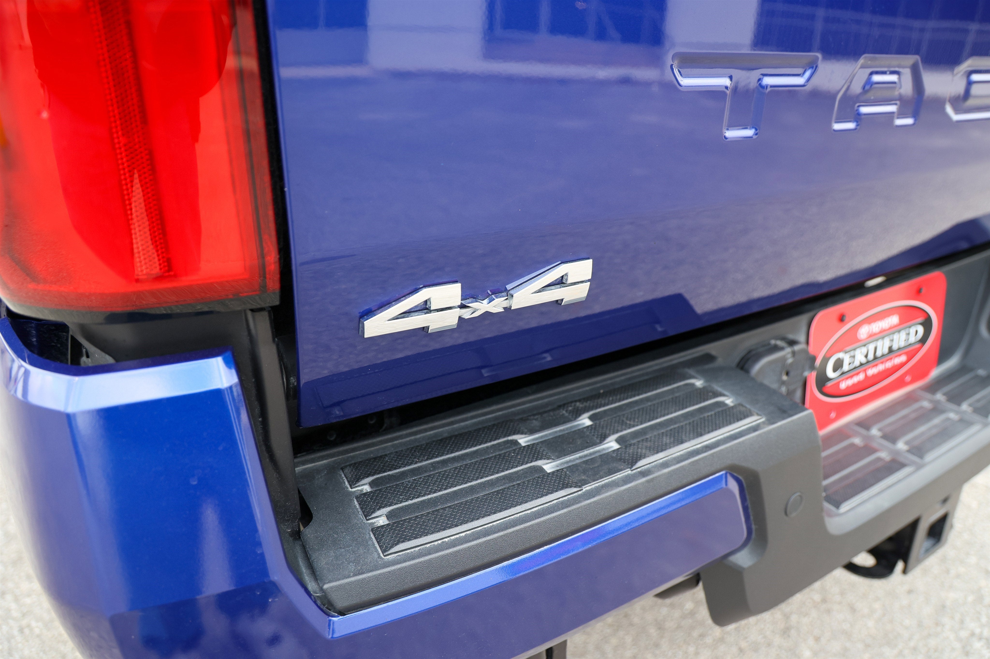 2025 Toyota TACOMA SR5 SR5