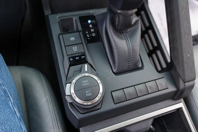 2025 Toyota TACOMA SR5 SR5