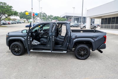 2025 Toyota TACOMA SR5 SR5