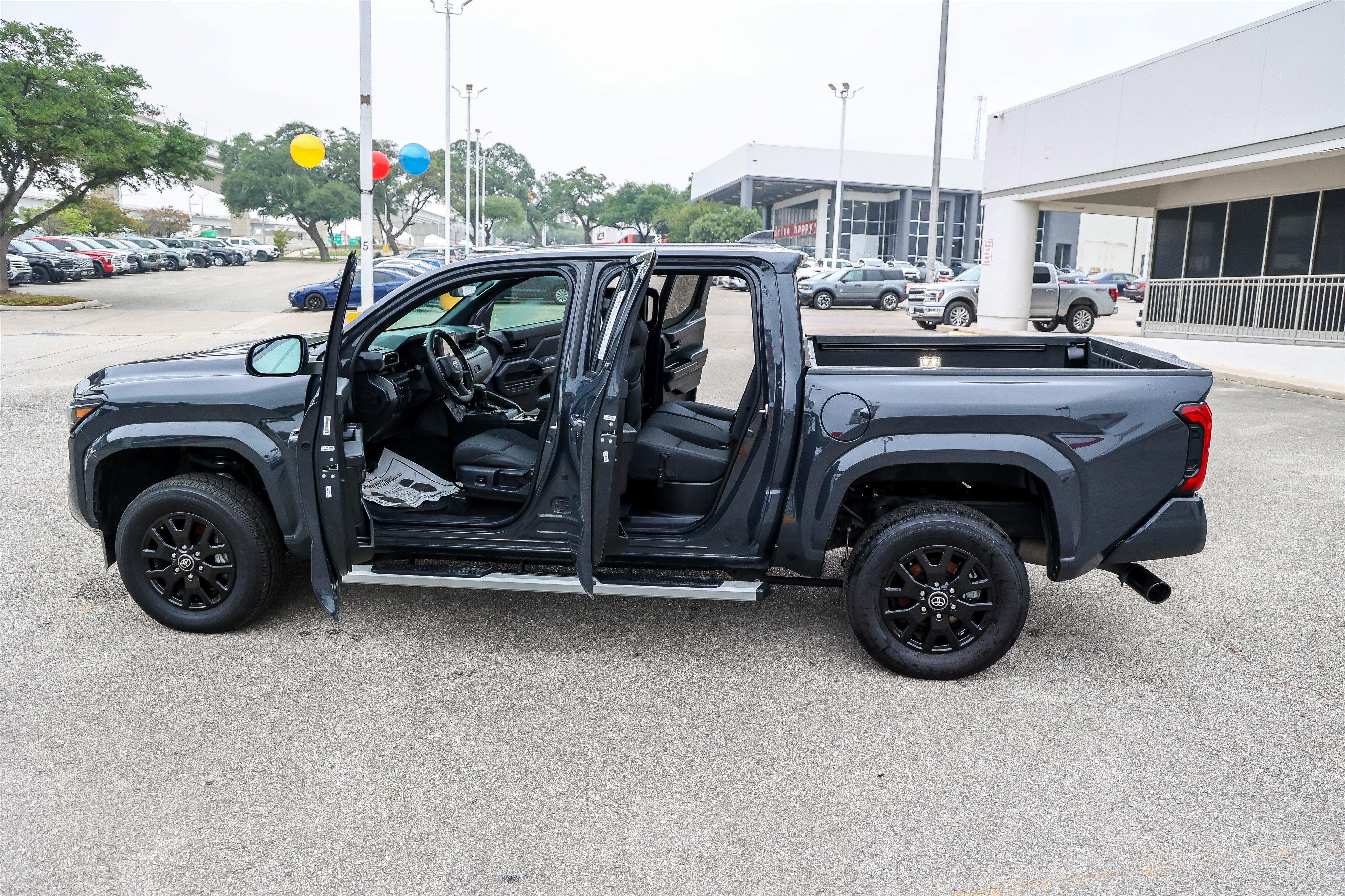 2025 Toyota TACOMA SR5 SR5