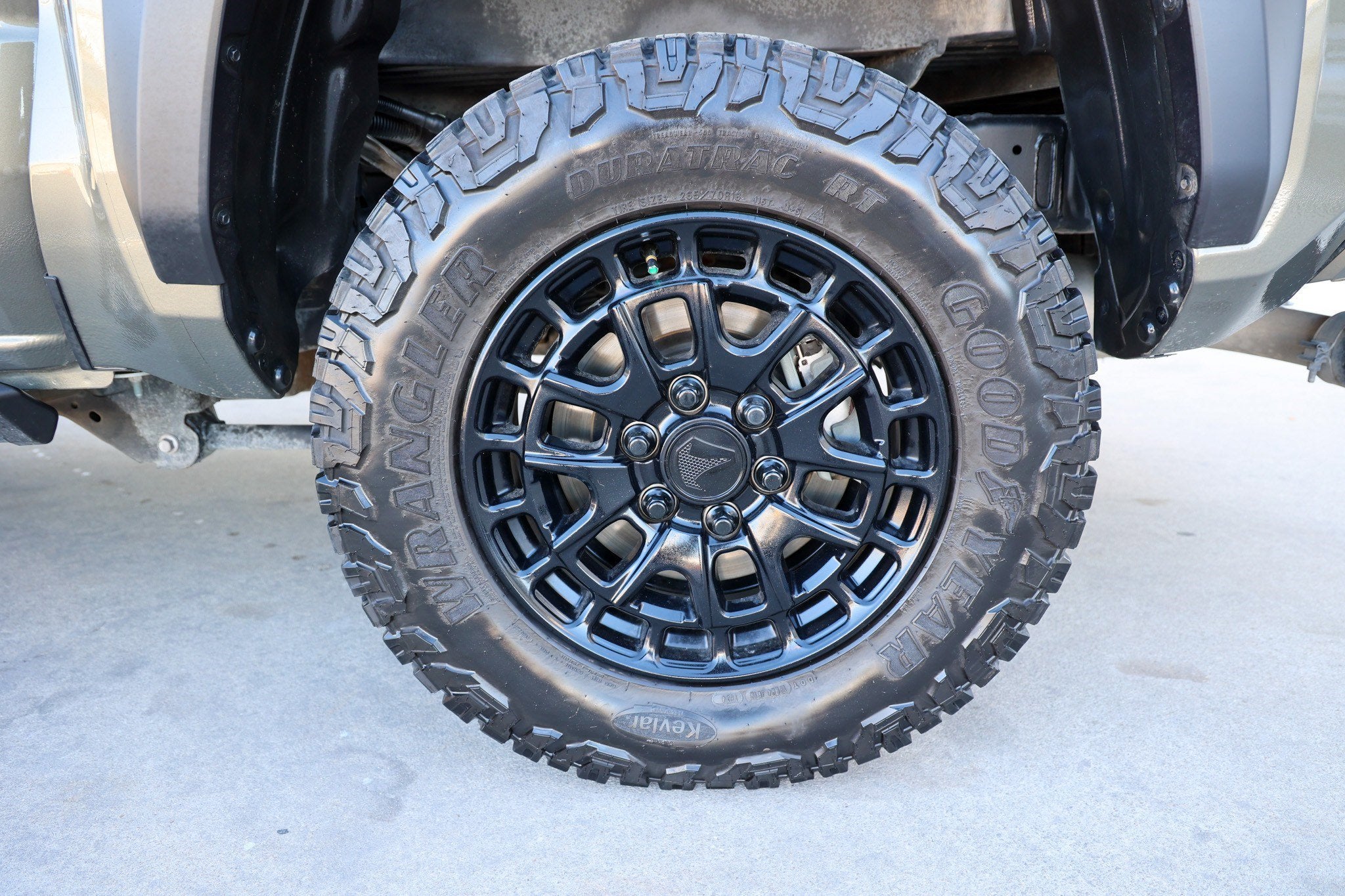 2025 Toyota TACOMA TRD OFFRD TRD Off Road Hybrid