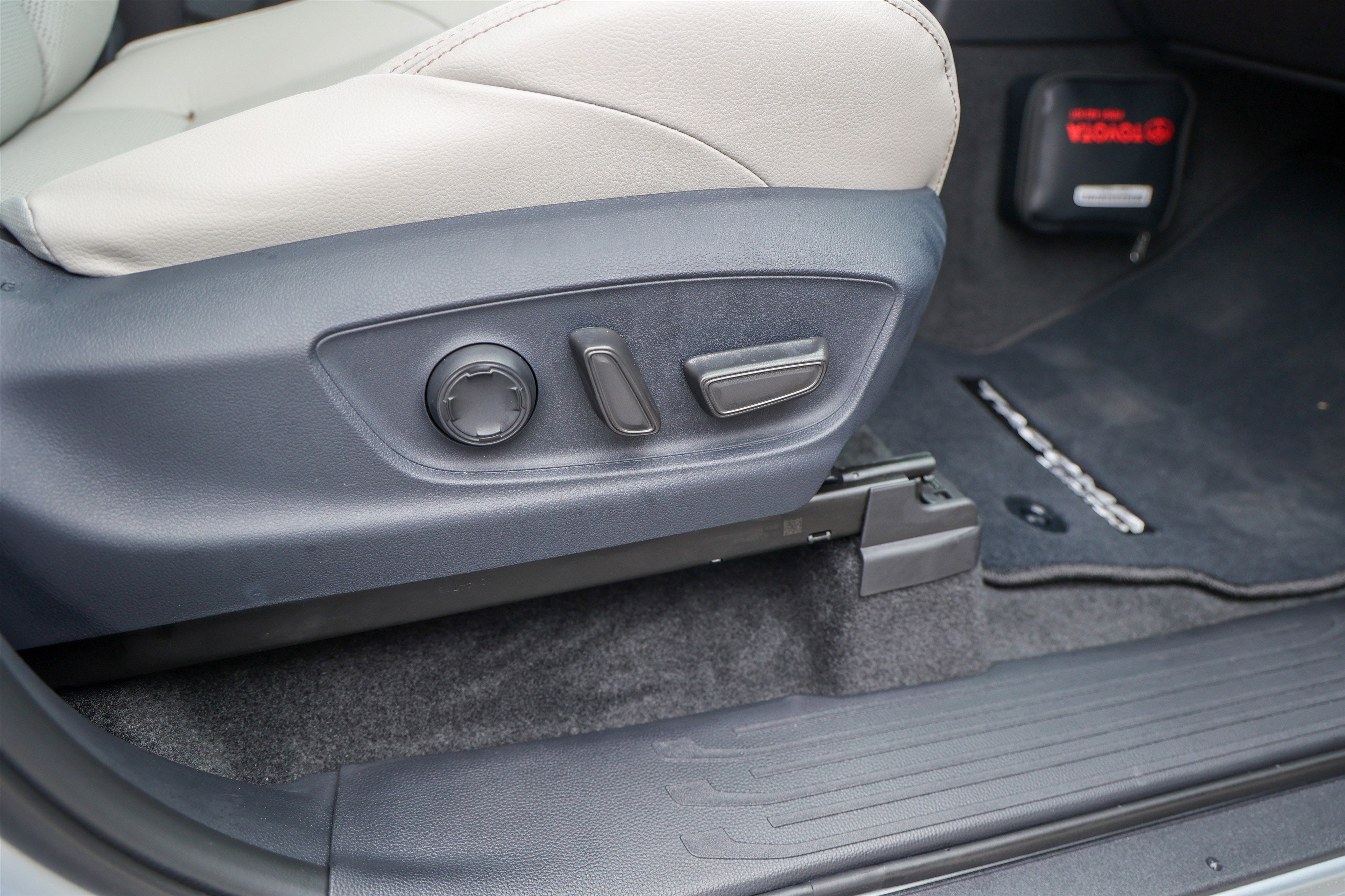 2026 Toyota TACOMA LTD HV Limited Hybrid