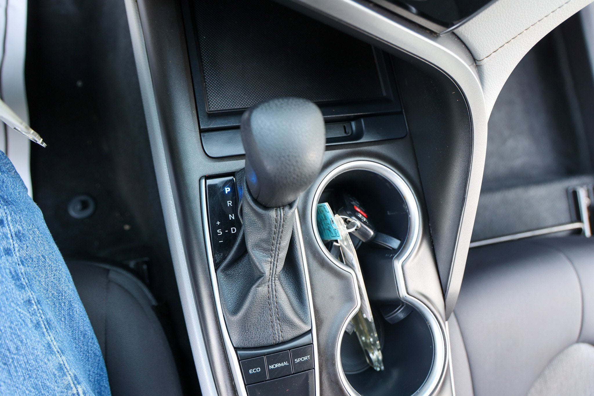 2023 Toyota CAMRY LE