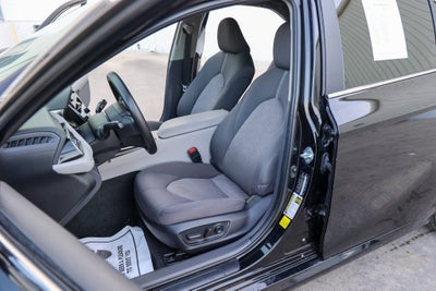 2023 Toyota CAMRY LE