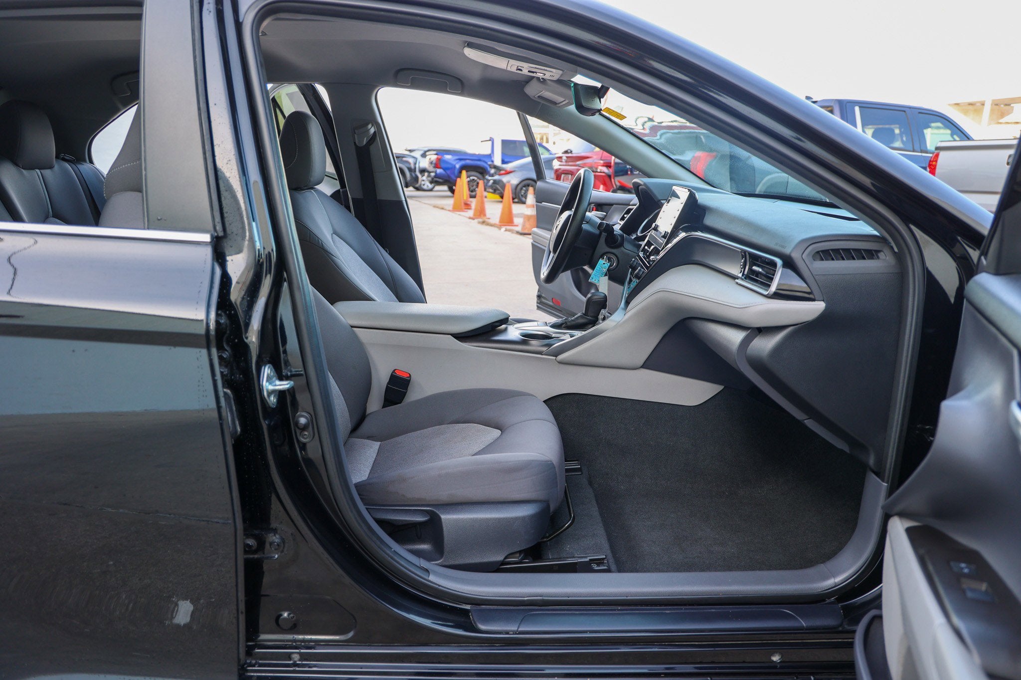 2023 Toyota CAMRY LE