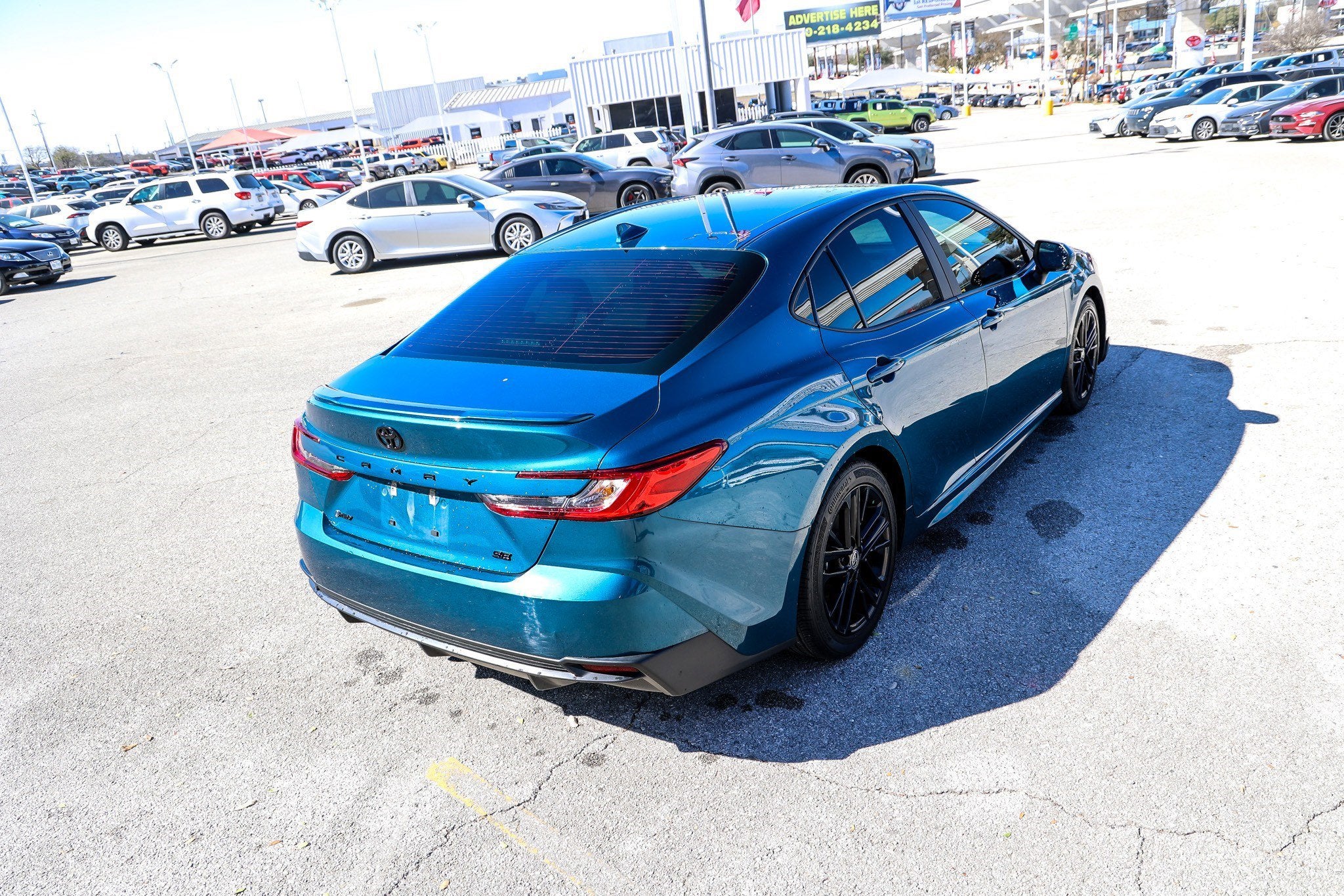 2025 Toyota CAMRY SE