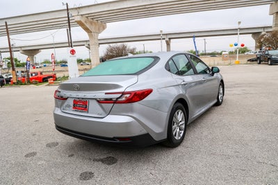 2025 Toyota CAMRY SE