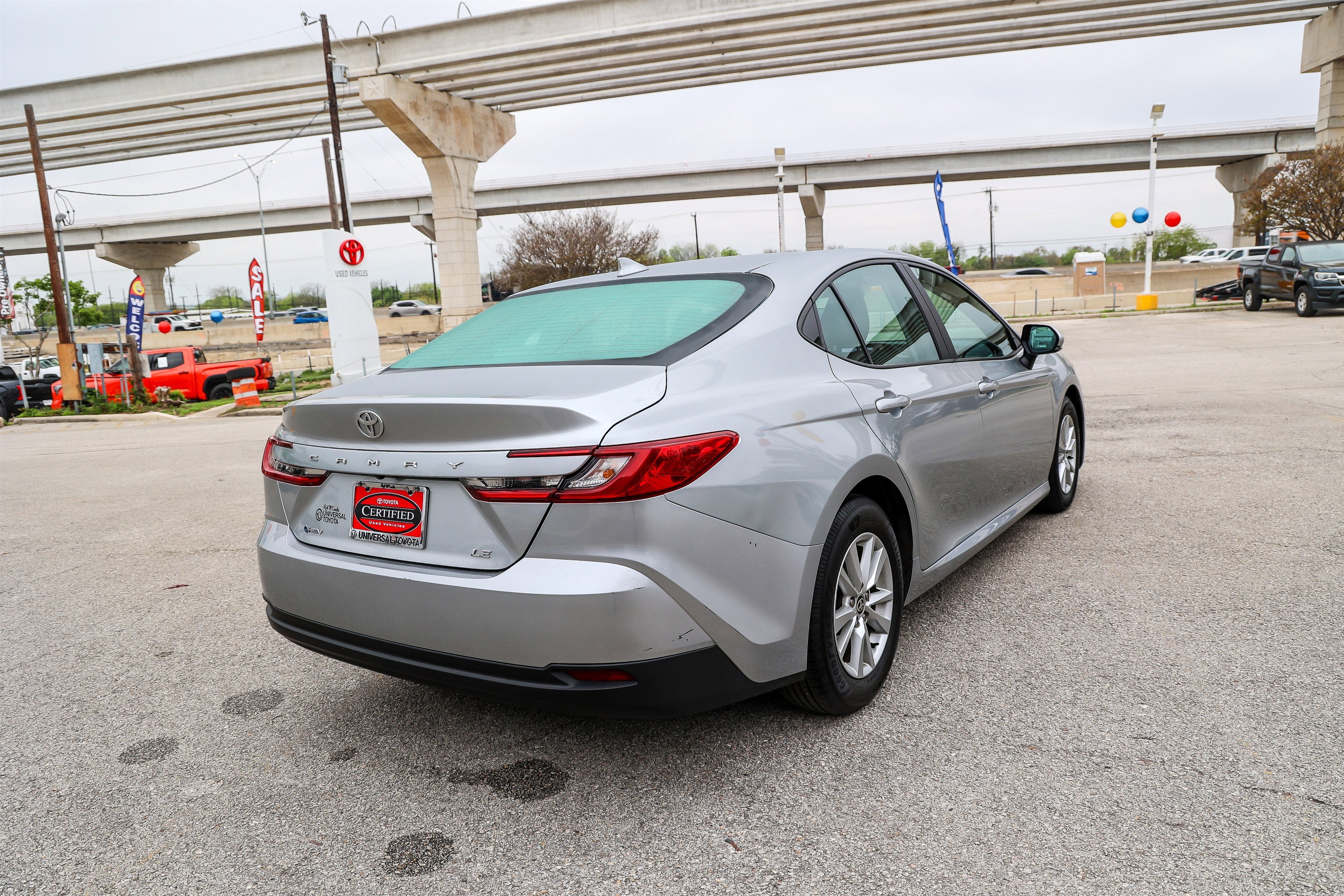 2025 Toyota CAMRY SE