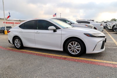 2025 Toyota Camry LE
